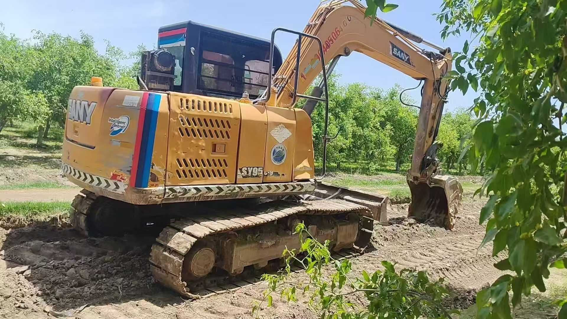 شراء Sany SY95C مستعمل حفارة