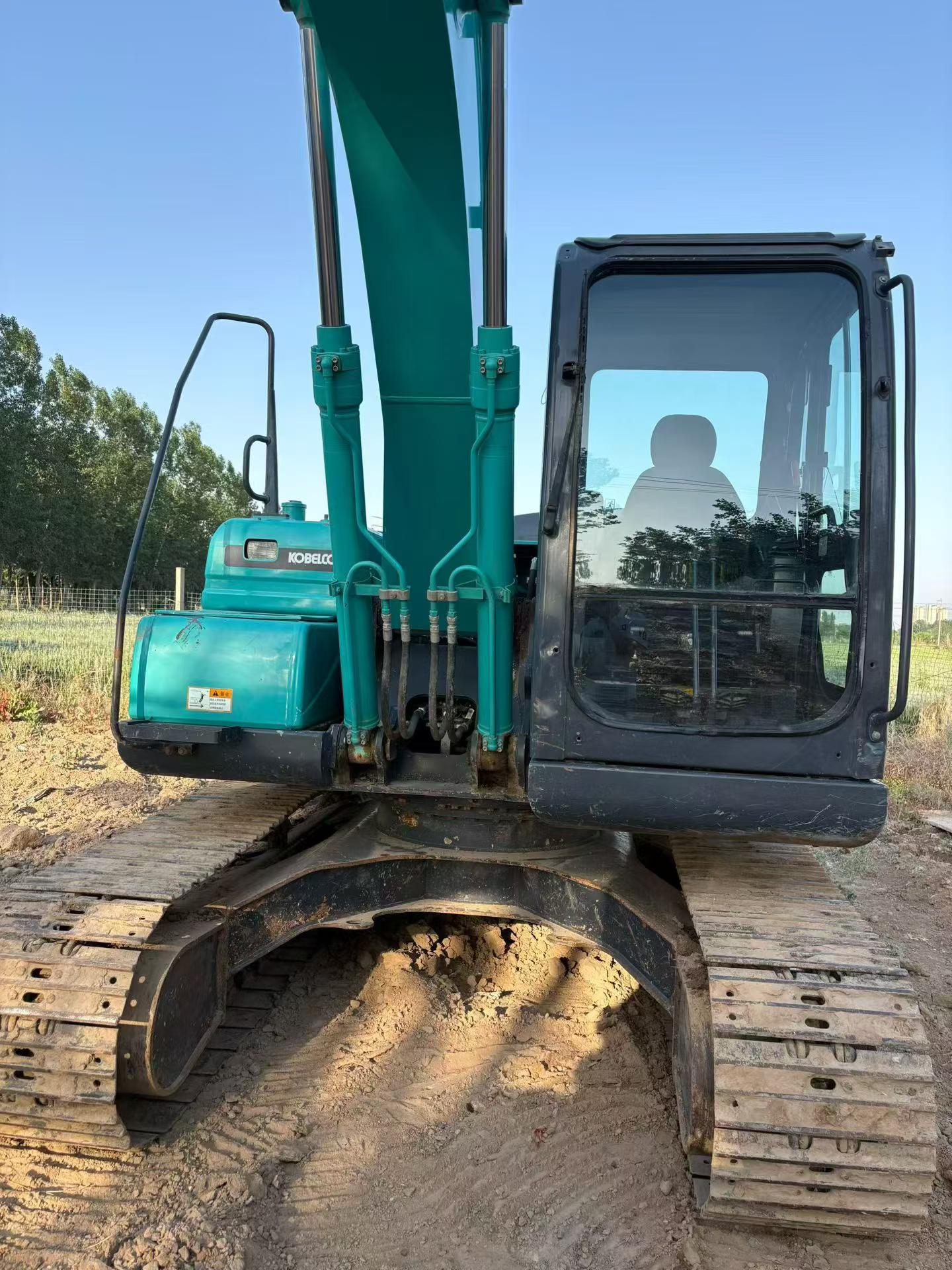 Buy Kobelco SK130 Used Excavator / 9