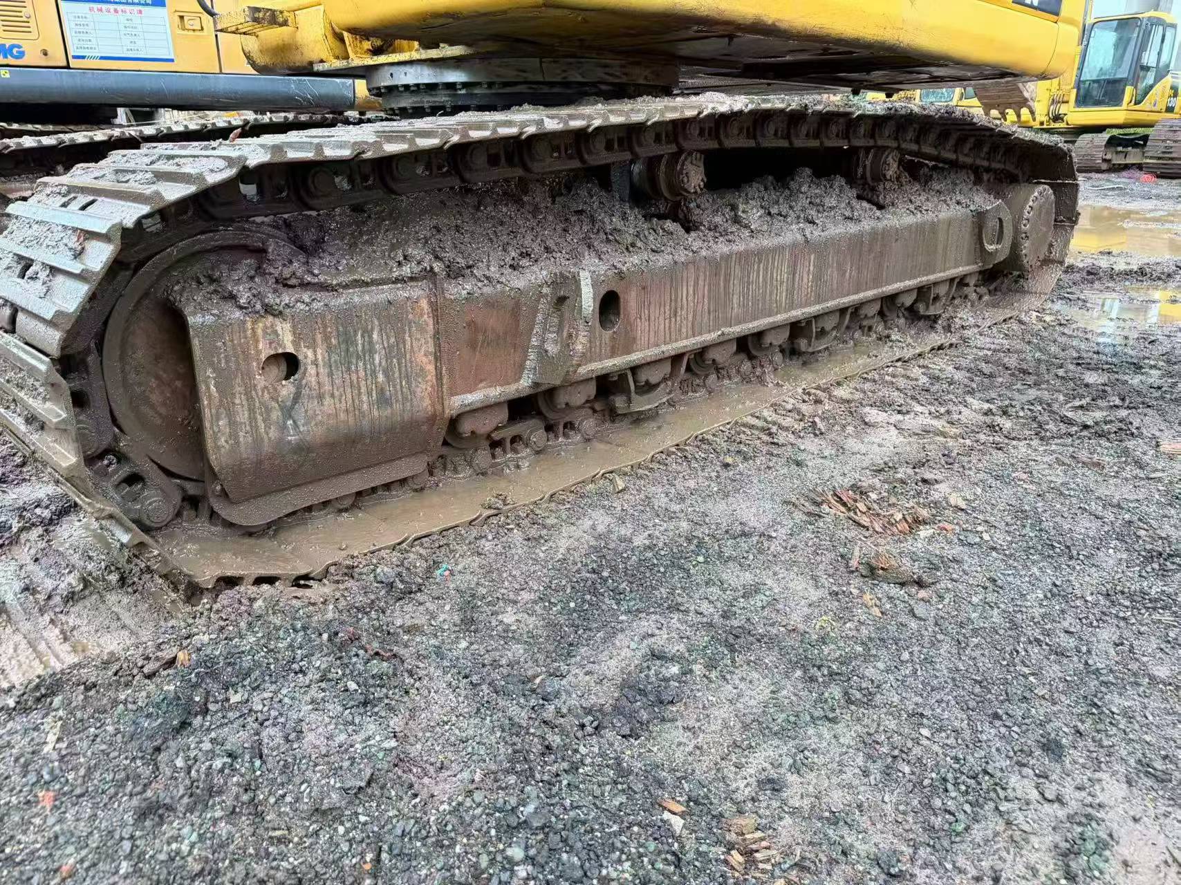 Buy Komatsu PC240-6 Used Excavator / 6