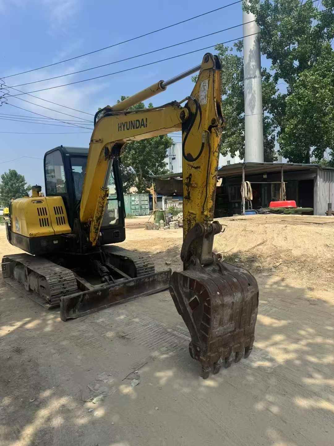 شراء حفارة Hyundai R60-7 مستعملة / 2