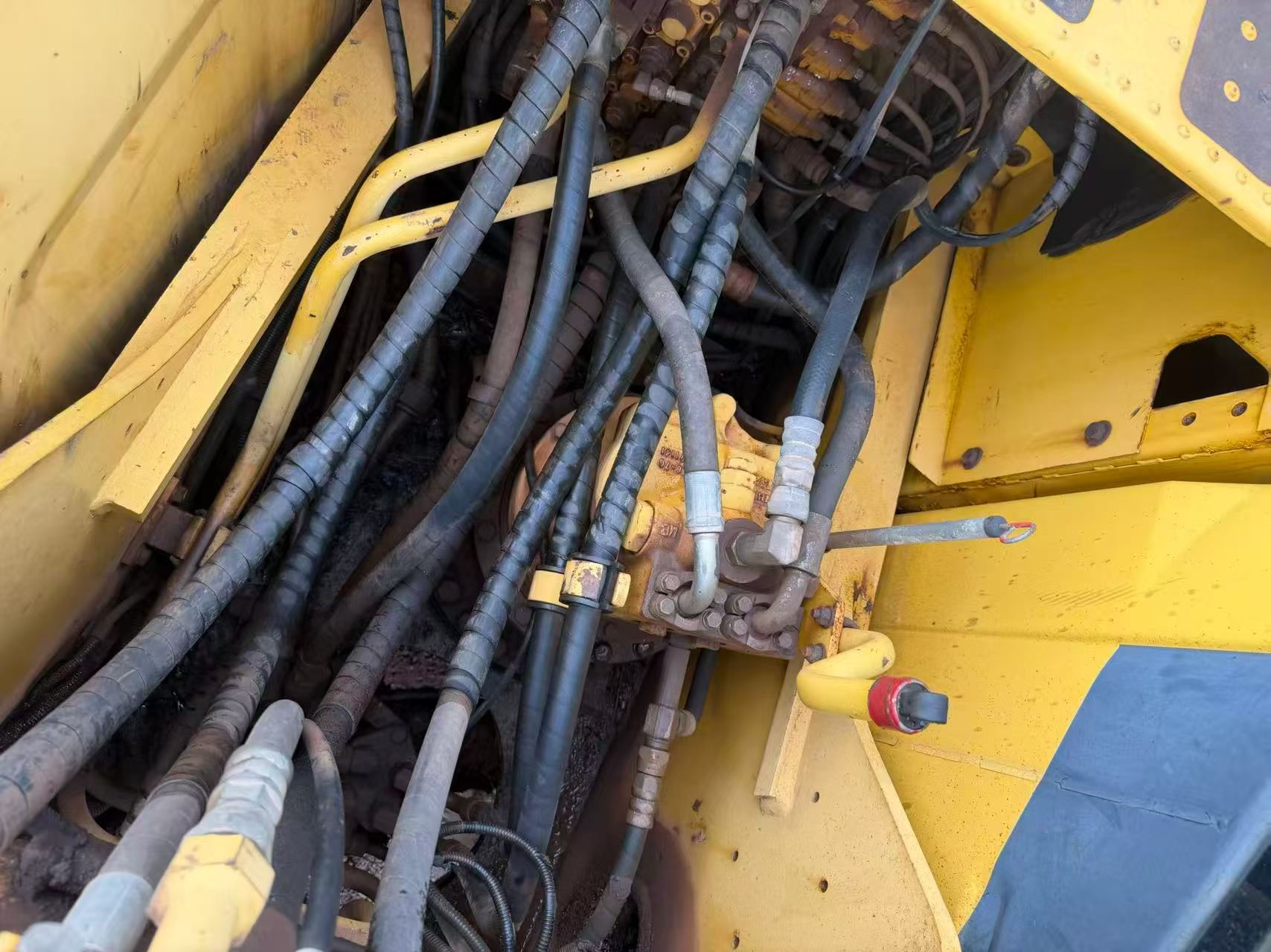 Buy Komatsu PC200-8N1 Used Excavator / 7