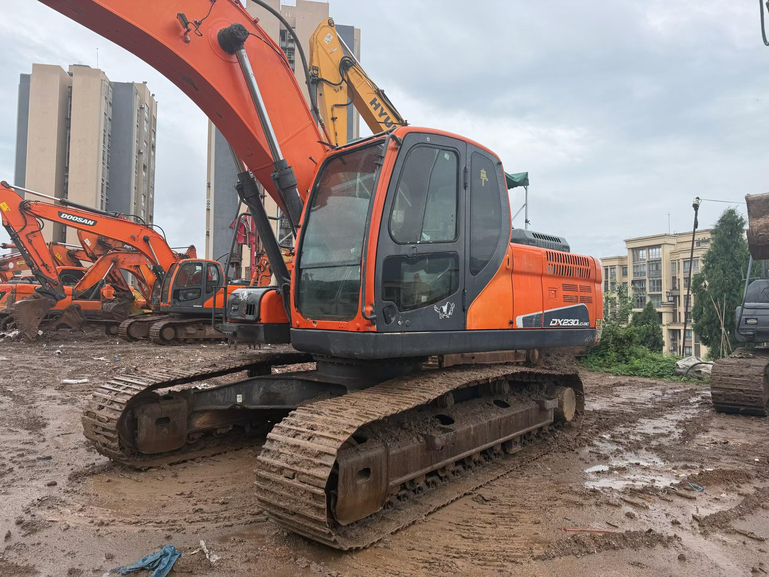Buy Doosan DH220 Used Excavator / 2