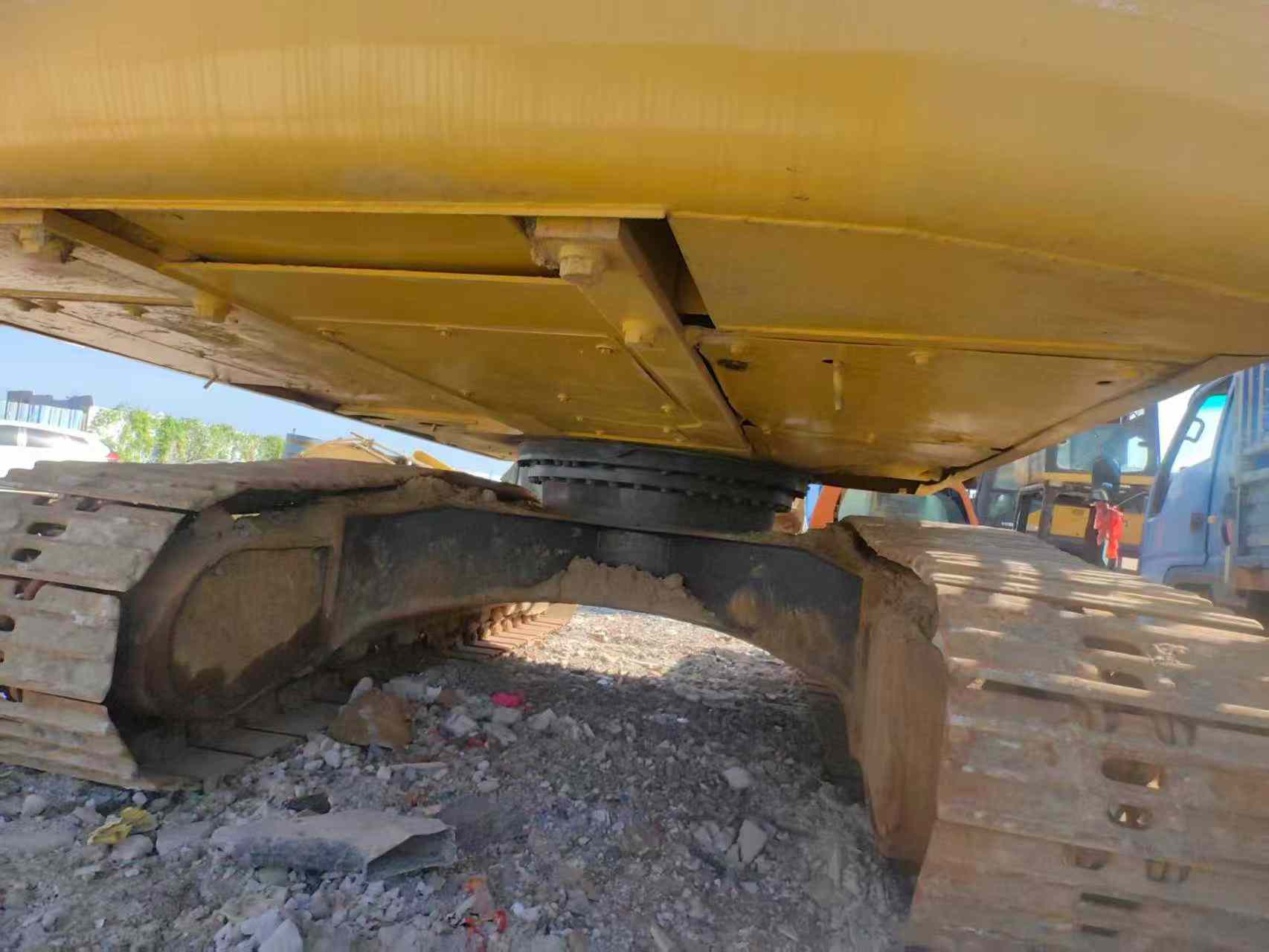 Buy Komatsu PC200-8 Used Excavator / 6