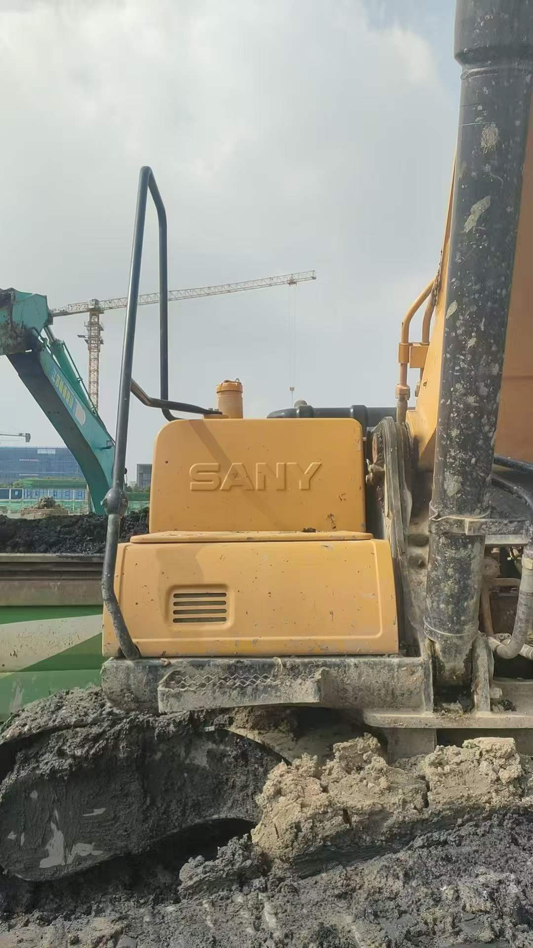 Buy Sany SY205C Used Excavator / 2