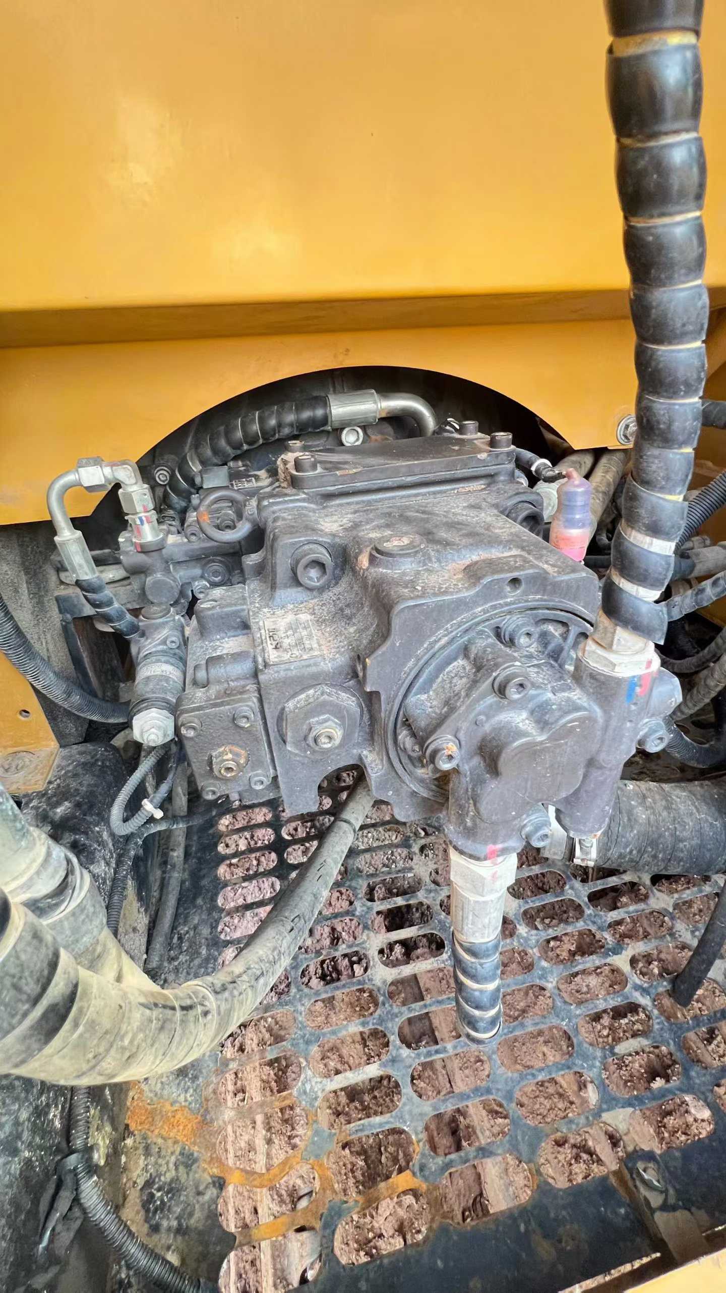 Buy Sany SY135 Used Excavator / 7
