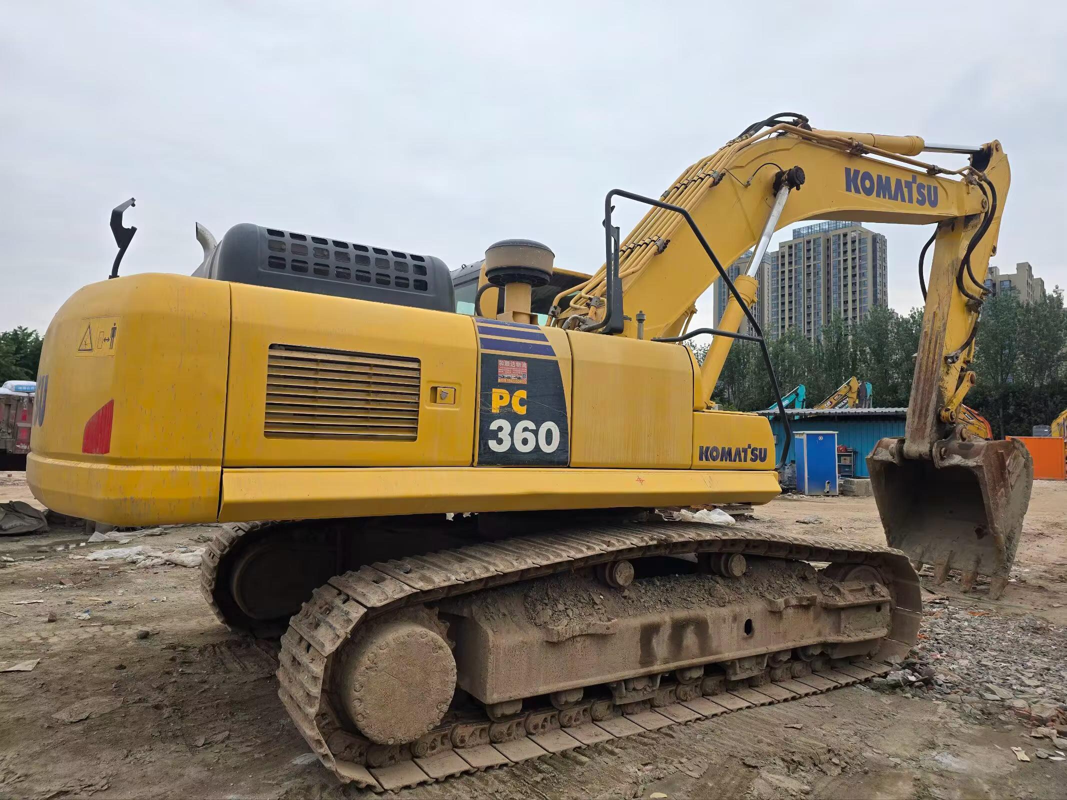 شراء حفارة Komatsu PC360-7 مستعملة / 2