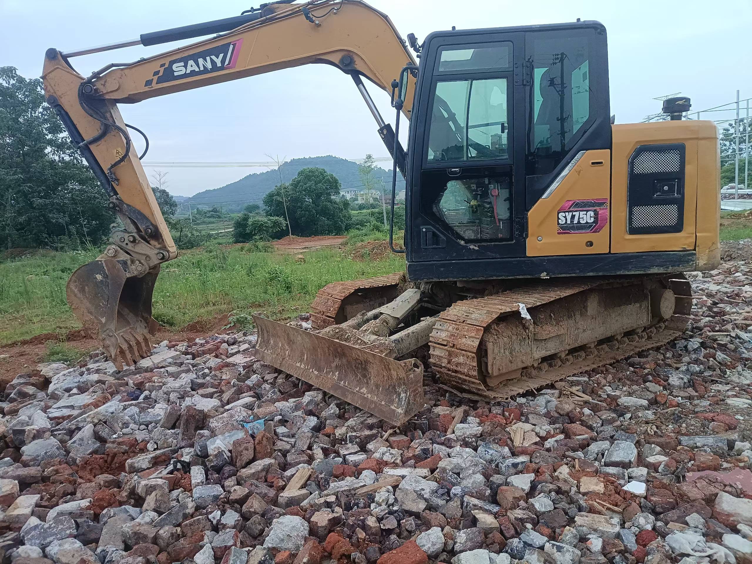 Buy Sany SY75 Used Excavator / 5