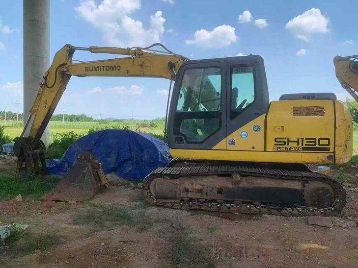 Buy Sumitomo SH130-3 Used Excavator / 1