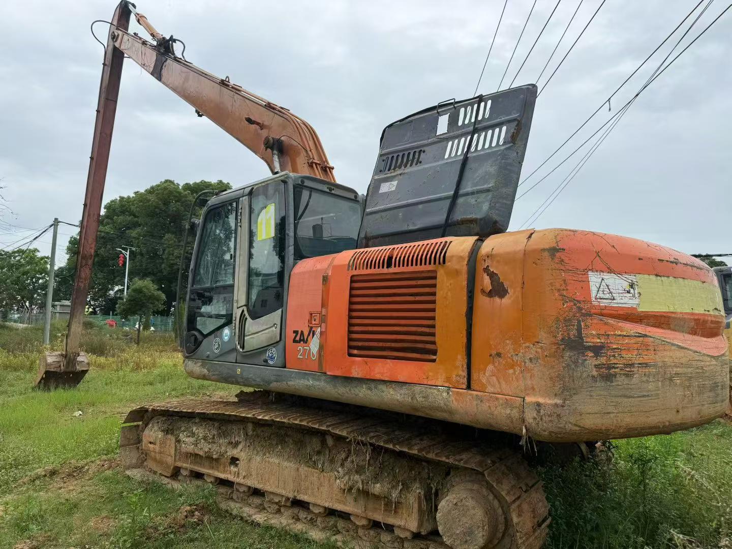 Buy Hitachi EX200-3 Used Excavator / 5