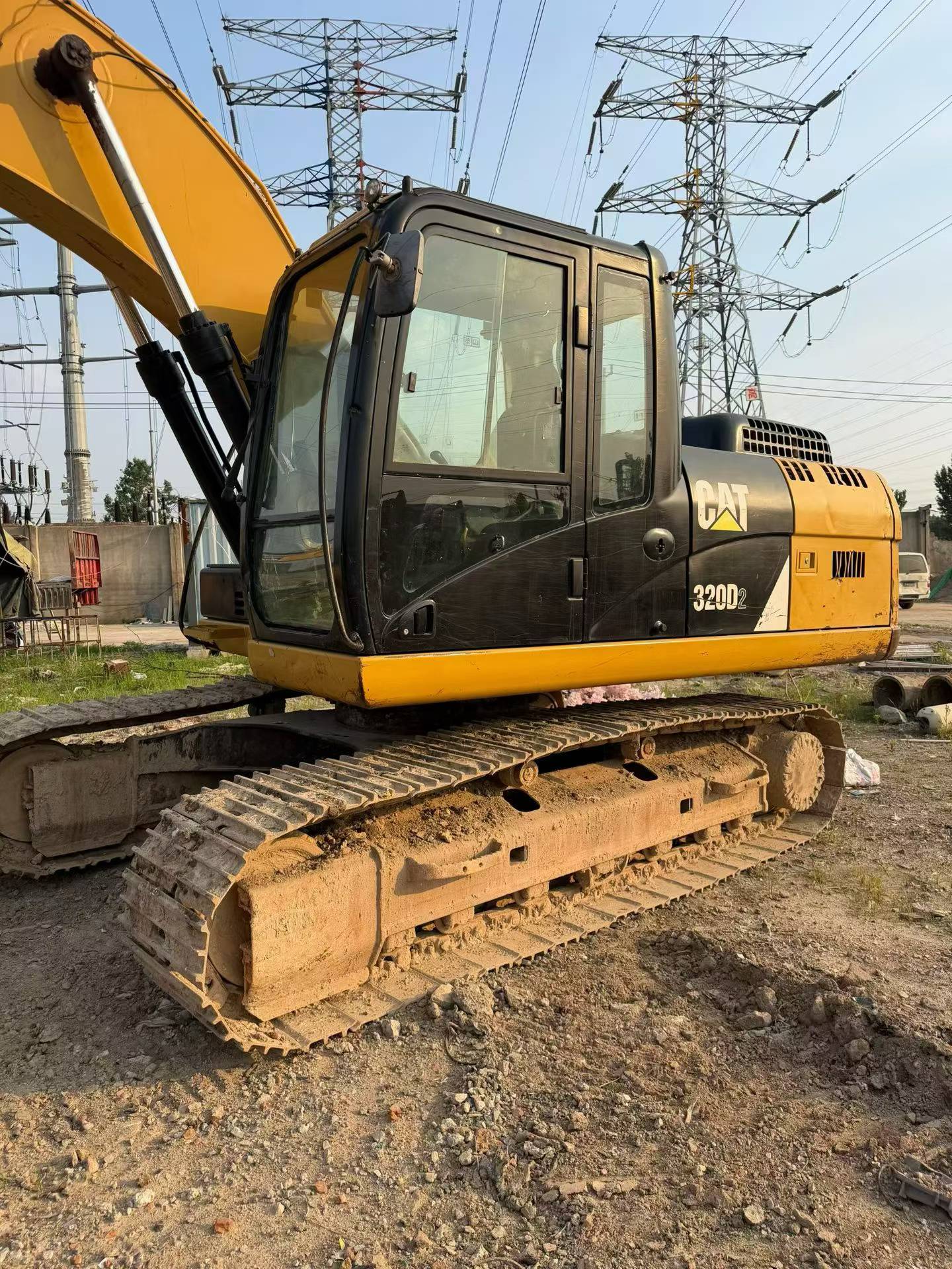 Buy Caterpillar 320D Used Excavator / 2 Buy Caterpillar 320D Used Excavator / 2