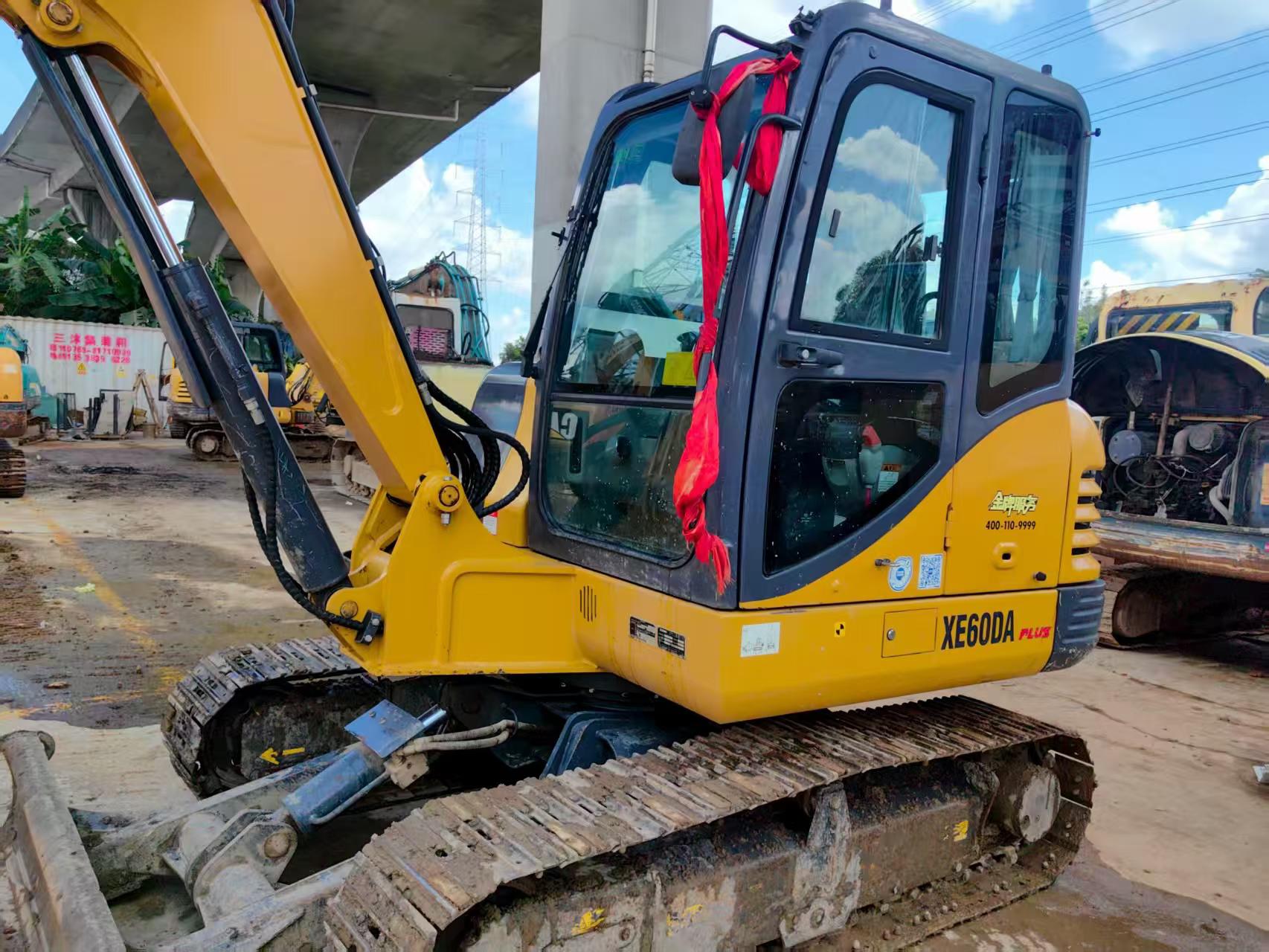 Buy XCMG LW60G Used Excavator / 4