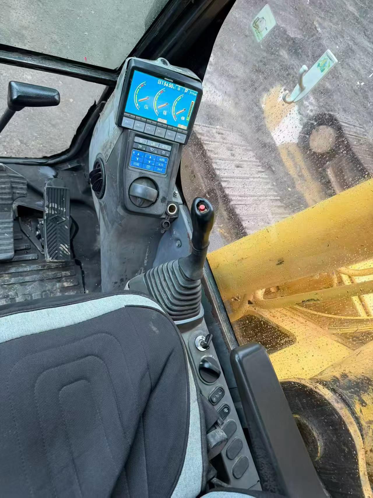 Buy Komatsu PC240-6 Used Excavator / 7