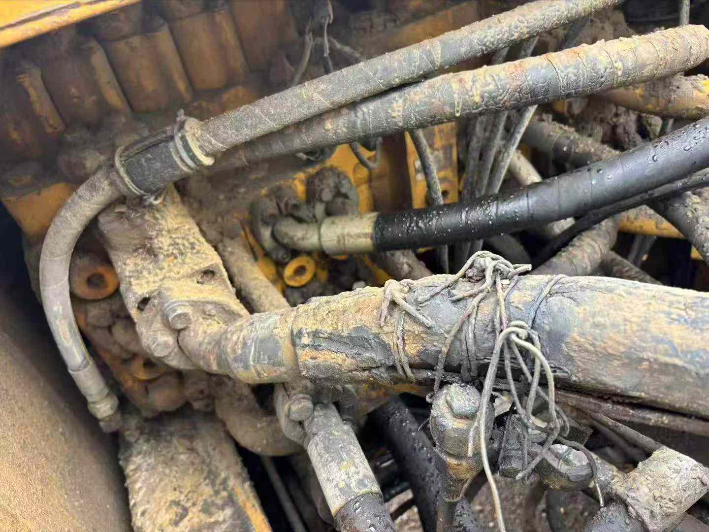 شراء حفارة Caterpillar 349E مستعملة / 4