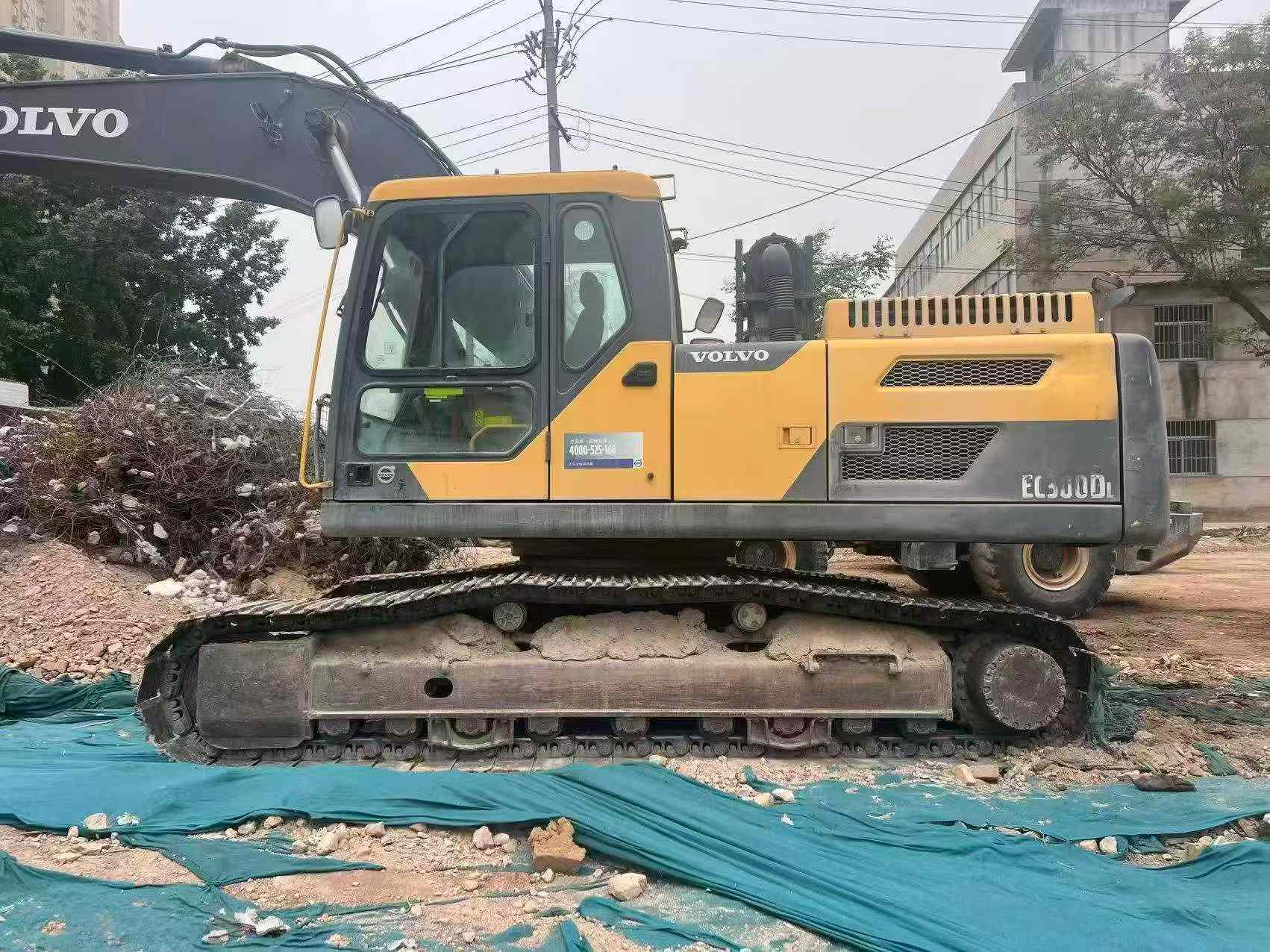 شراء Volvo L250G مستعمل حفارة