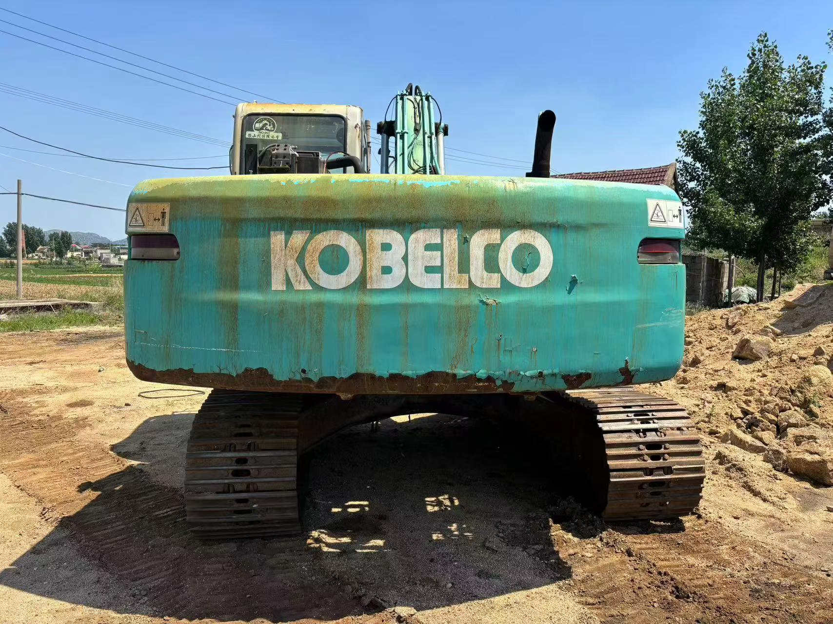شراء حفارة Kobelco SK230-6 مستعملة / 2