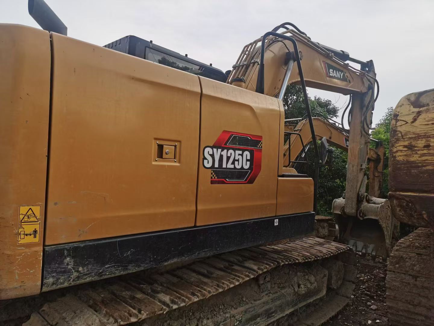 Buy Sany SY125C Used Excavator / 3
