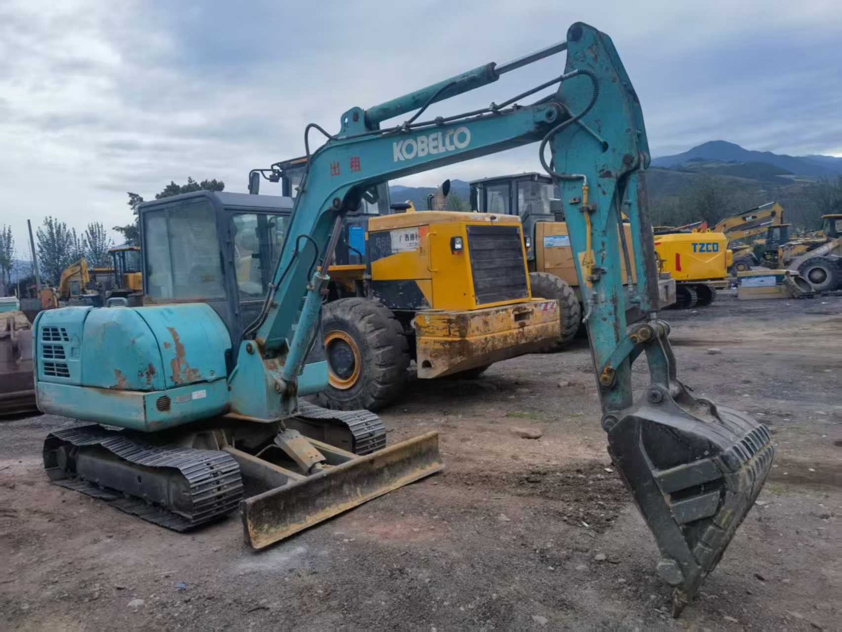 Buy Kobelco SK60 Used Excavator / 2
