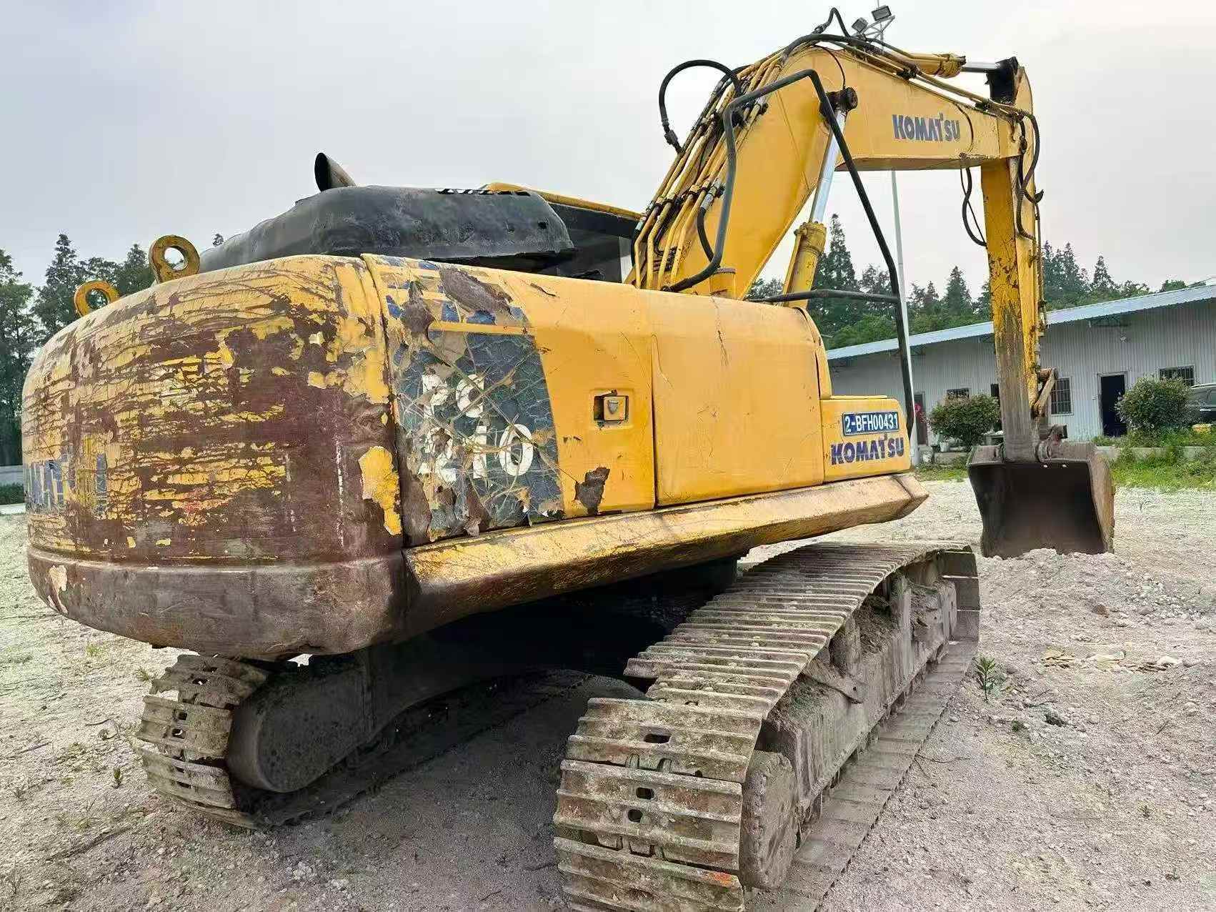 Buy Komatsu PC210-8 Used Excavator / 4