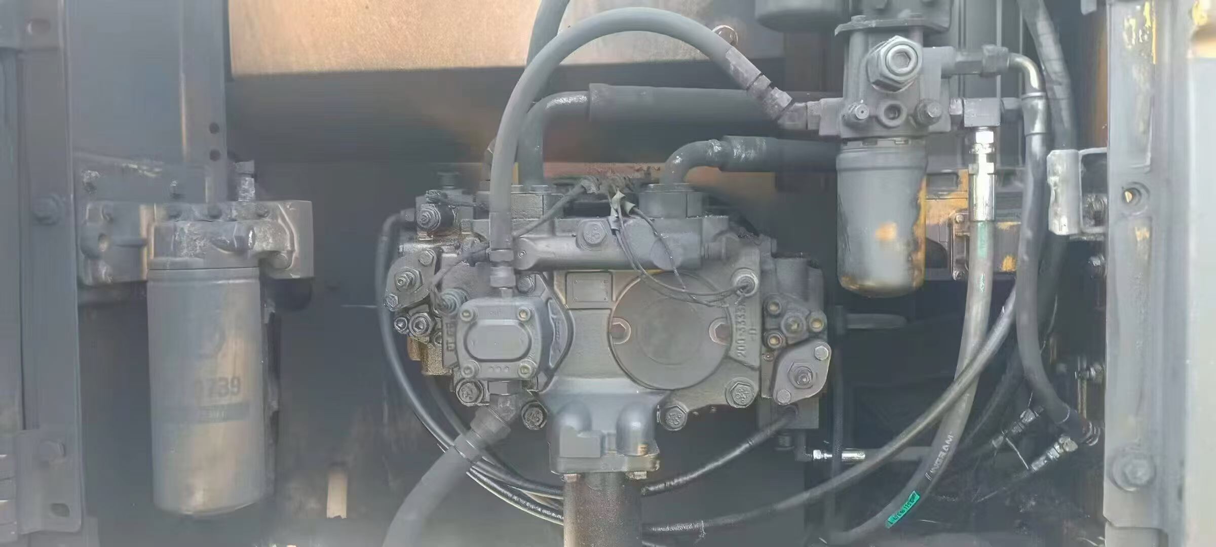 شراء حفارة Caterpillar 320A مستعملة / 5