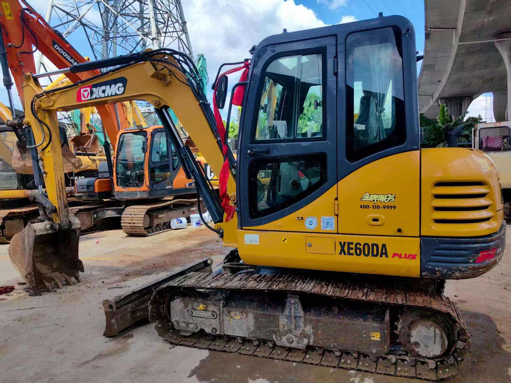 Buy XCMG LW60G Used Excavator / 3
