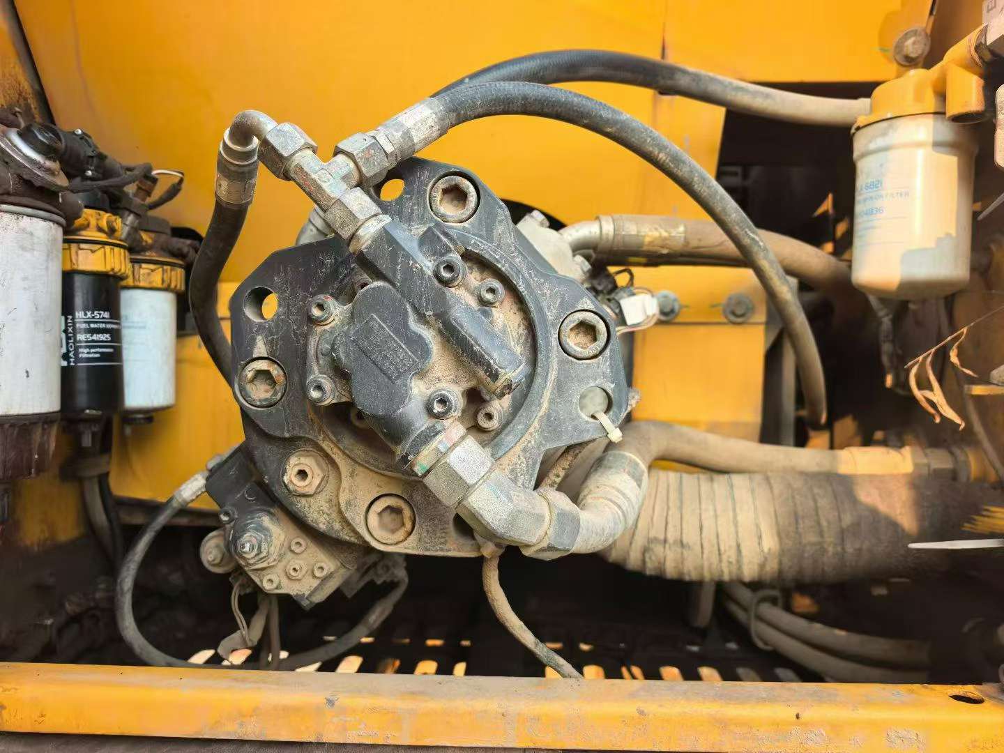 شراء حفارة JohnDeere E210LC مستعملة / 3