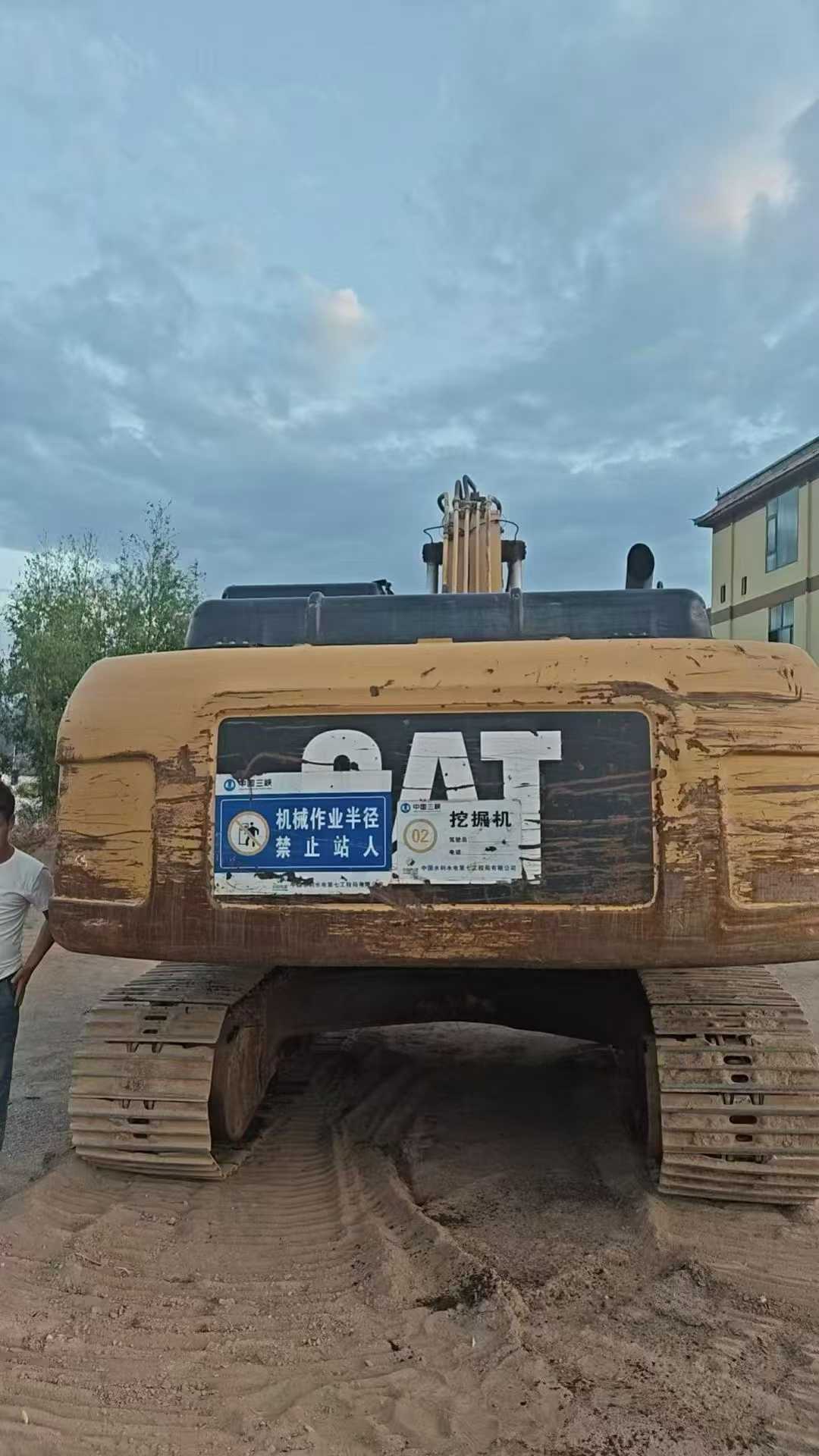 Buy Caterpillar 324D Used Excavator / 2