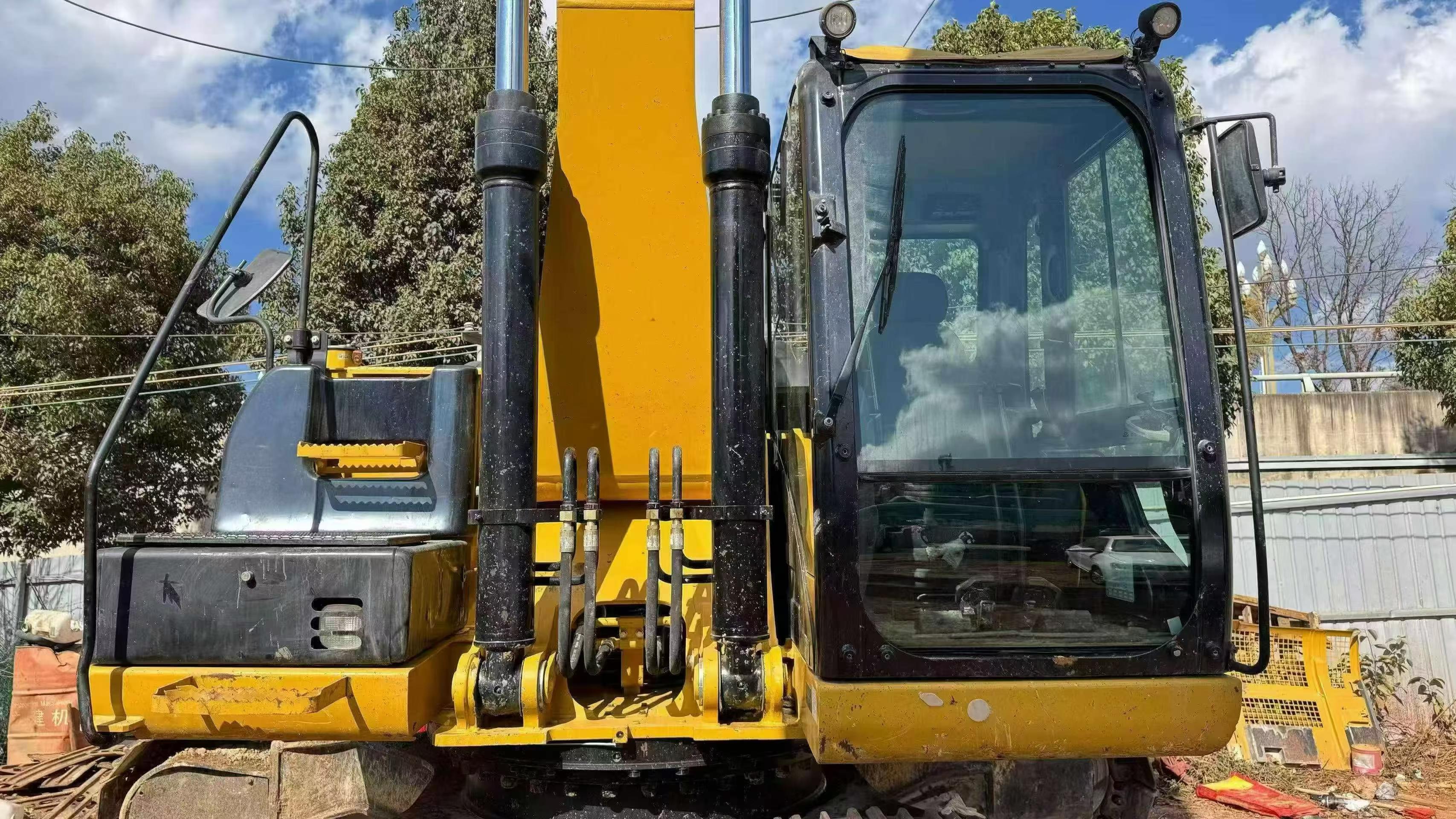 Buy Caterpillar 326DL Used Excavator / 2