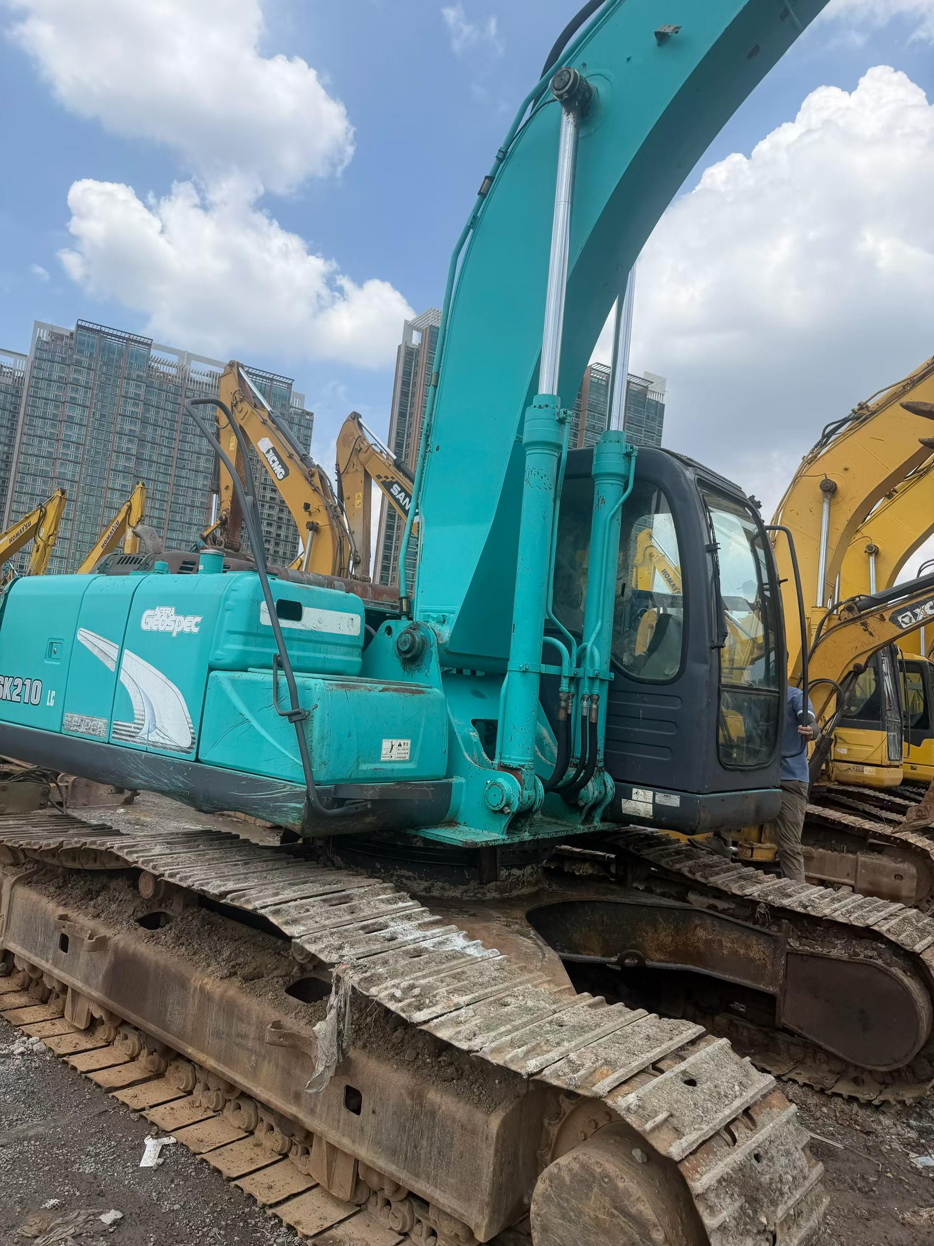 Acheter Kobelco SK210 D'occasion Pelle
