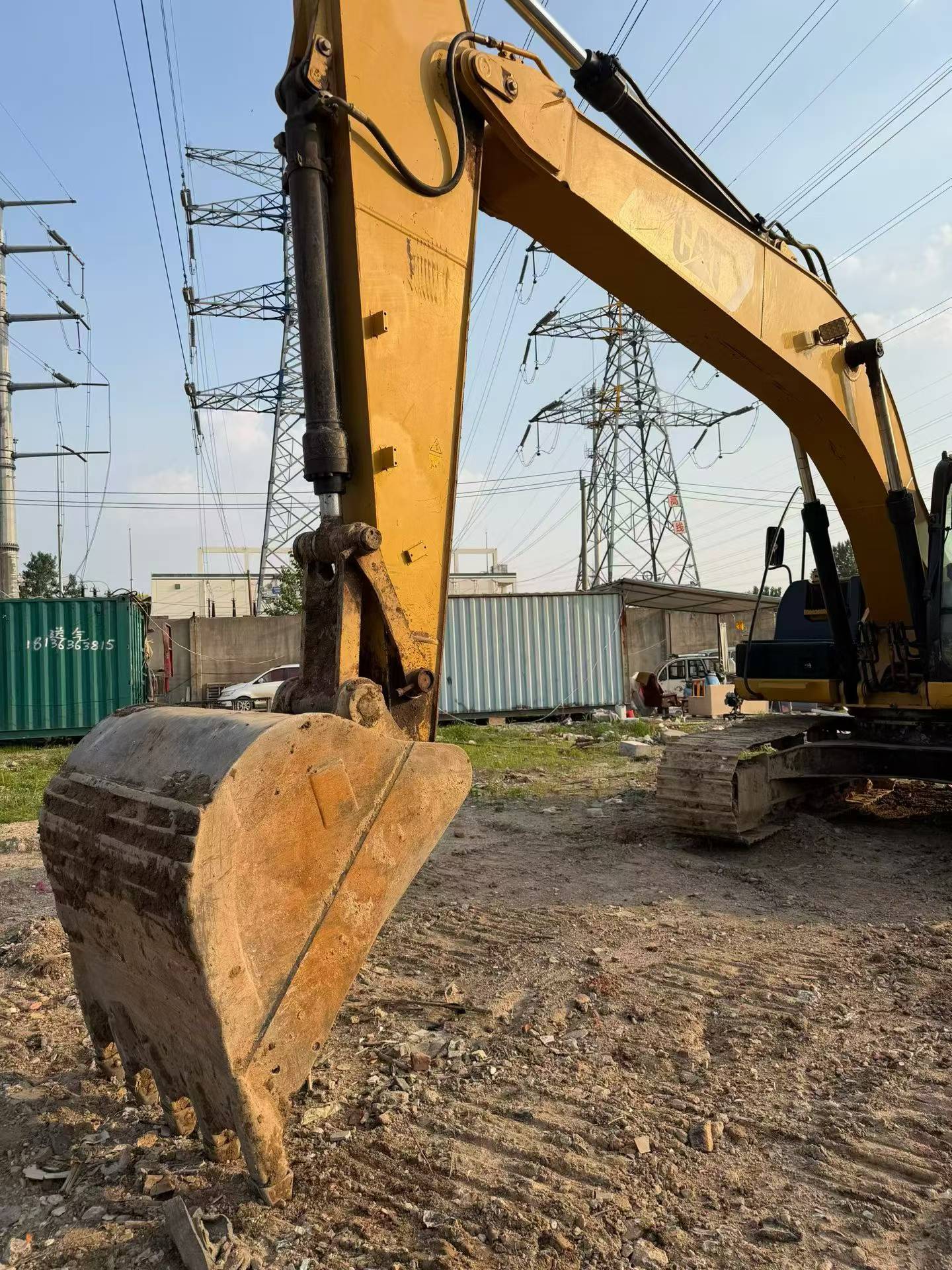 Buy Caterpillar 320D Used Excavator / 1