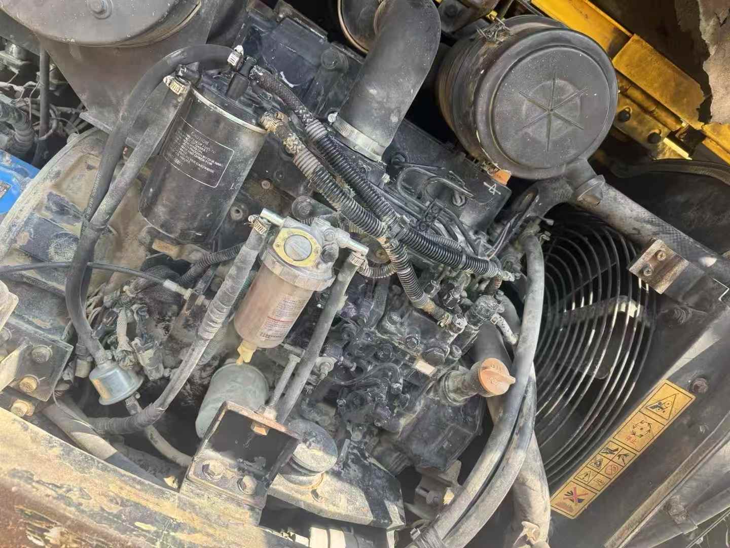 شراء حفارة Hyundai R60-7 مستعملة / 6