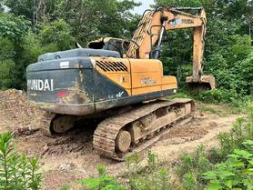 Buy Hyundai R225-7 Used Excavator / 3 Buy Hyundai R225-7 Used Excavator / 3