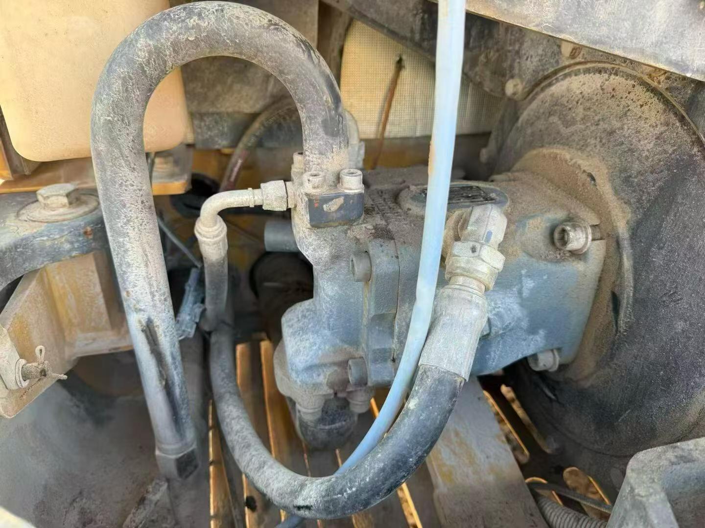 Buy XCMG LW60G Used Excavator / 8