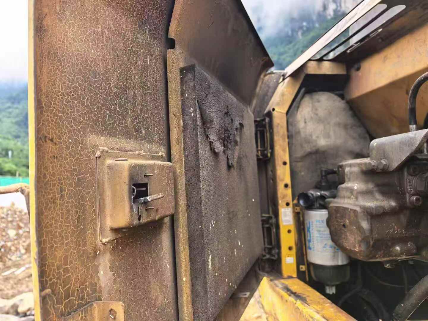 شراء حفارة Komatsu PC200 مستعملة / 7