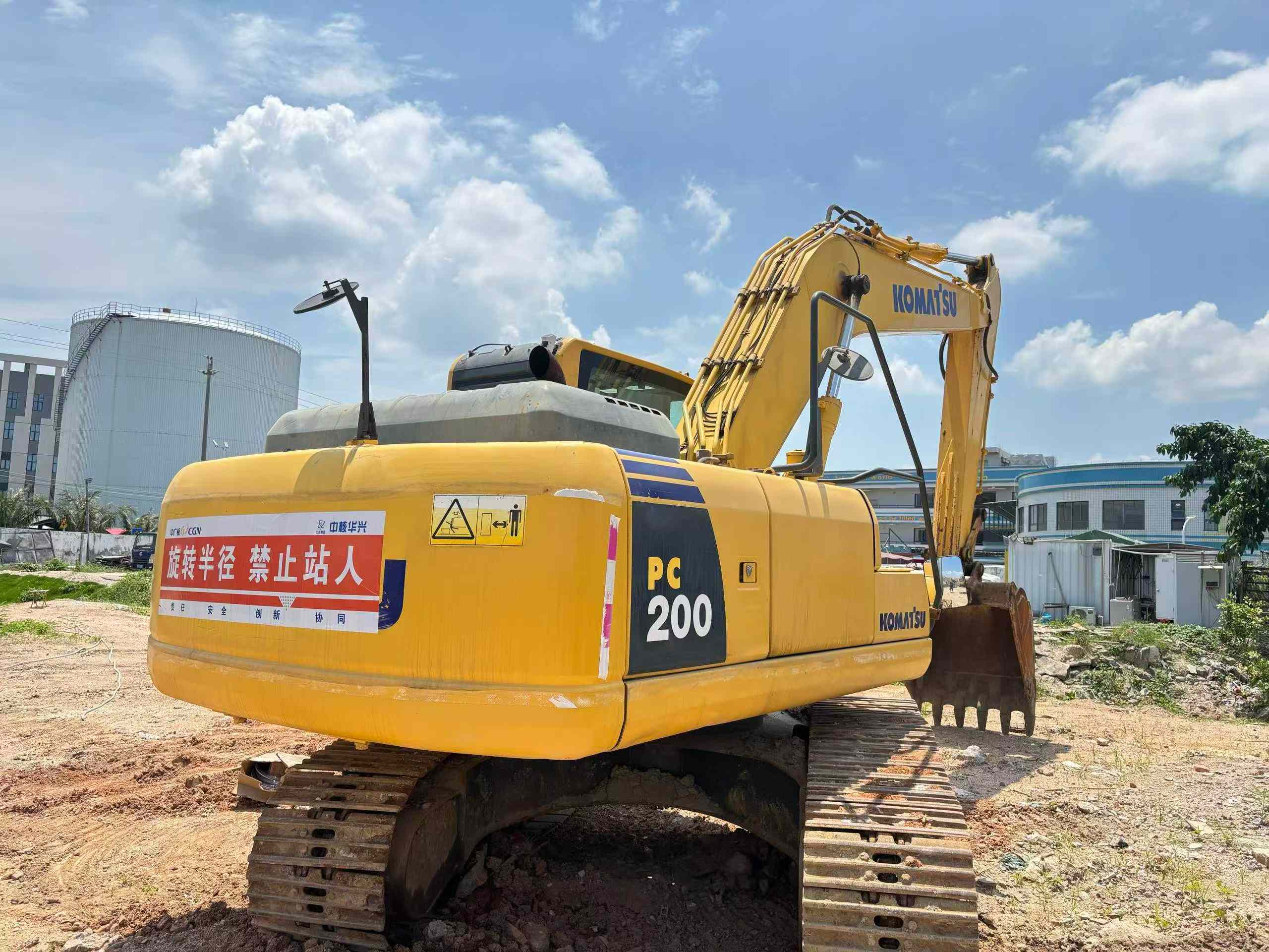 Buy Komatsu PC200-8 Used Excavator / 4