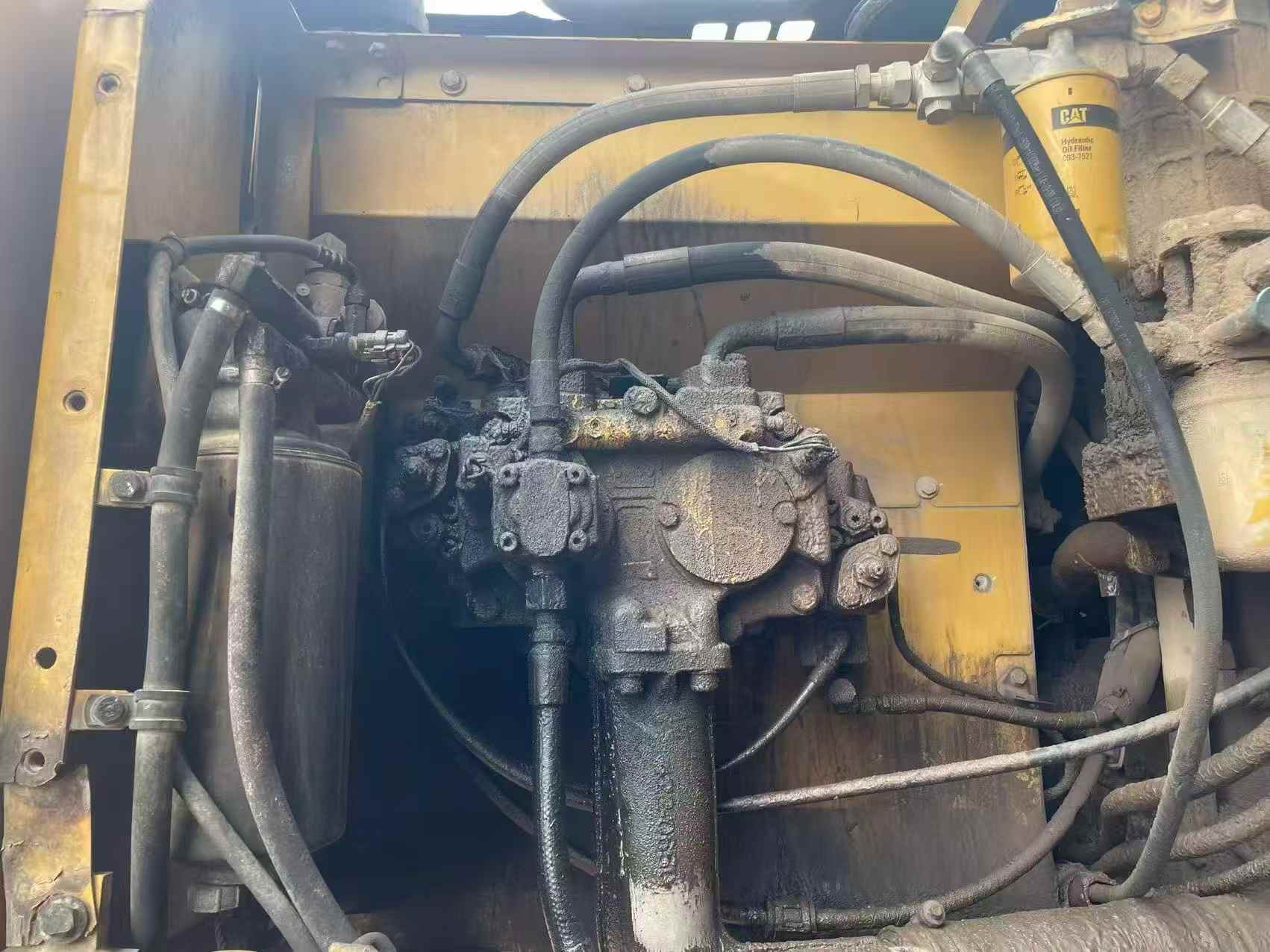 Buy Caterpillar 326DL Used Excavator / 4