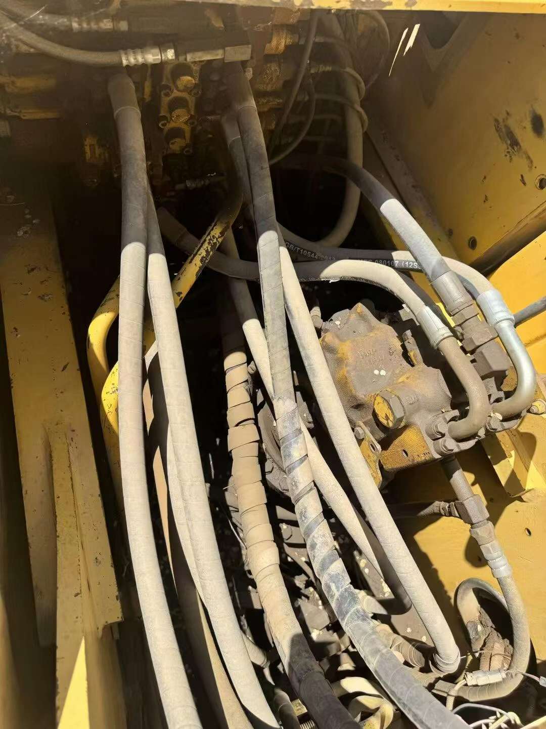 Buy Komatsu PC240-6 Used Excavator / 5