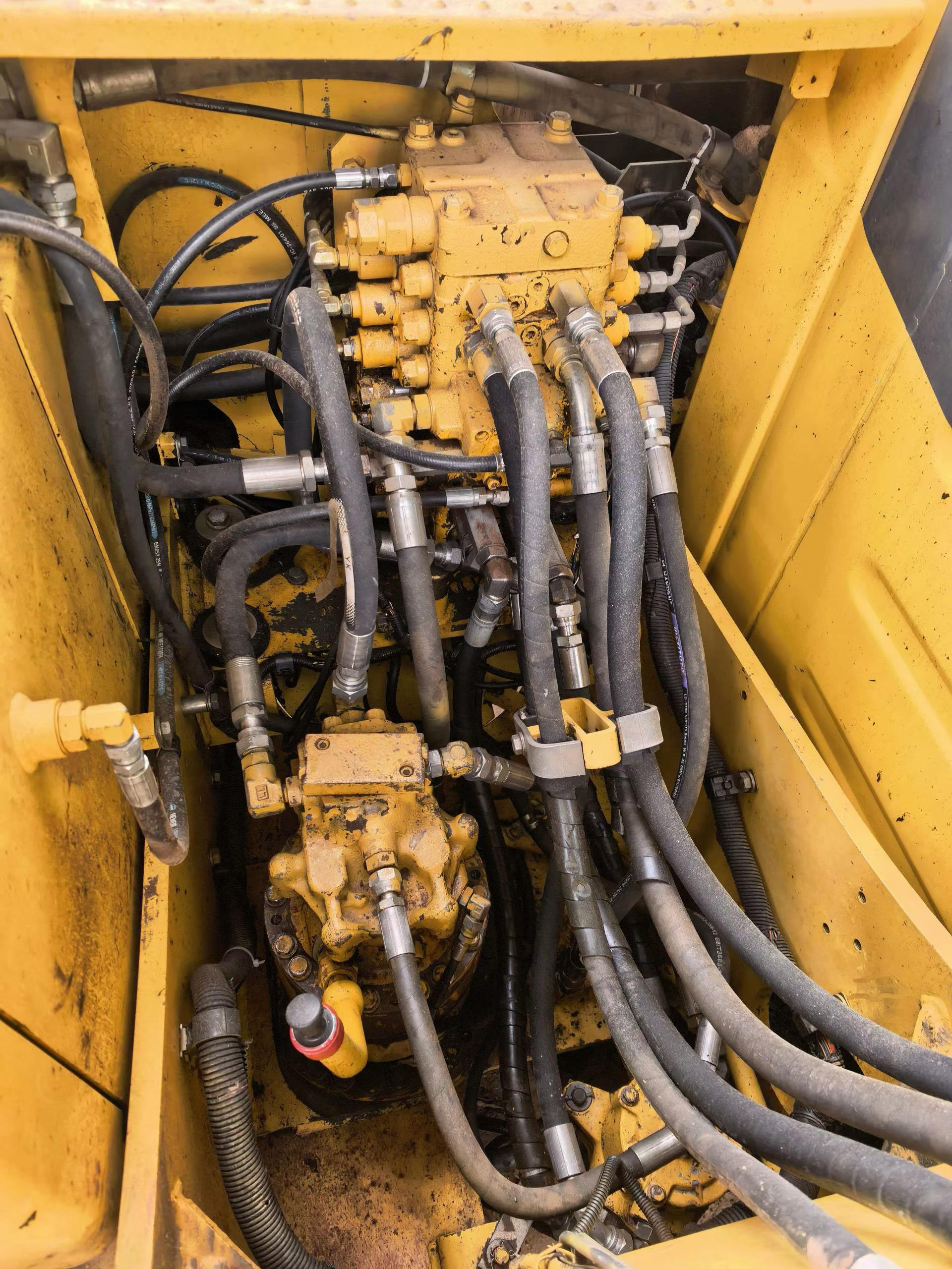 Buy Komatsu PC120-8 Used Excavator / 5 Buy Komatsu PC120-8 Used Excavator / 5