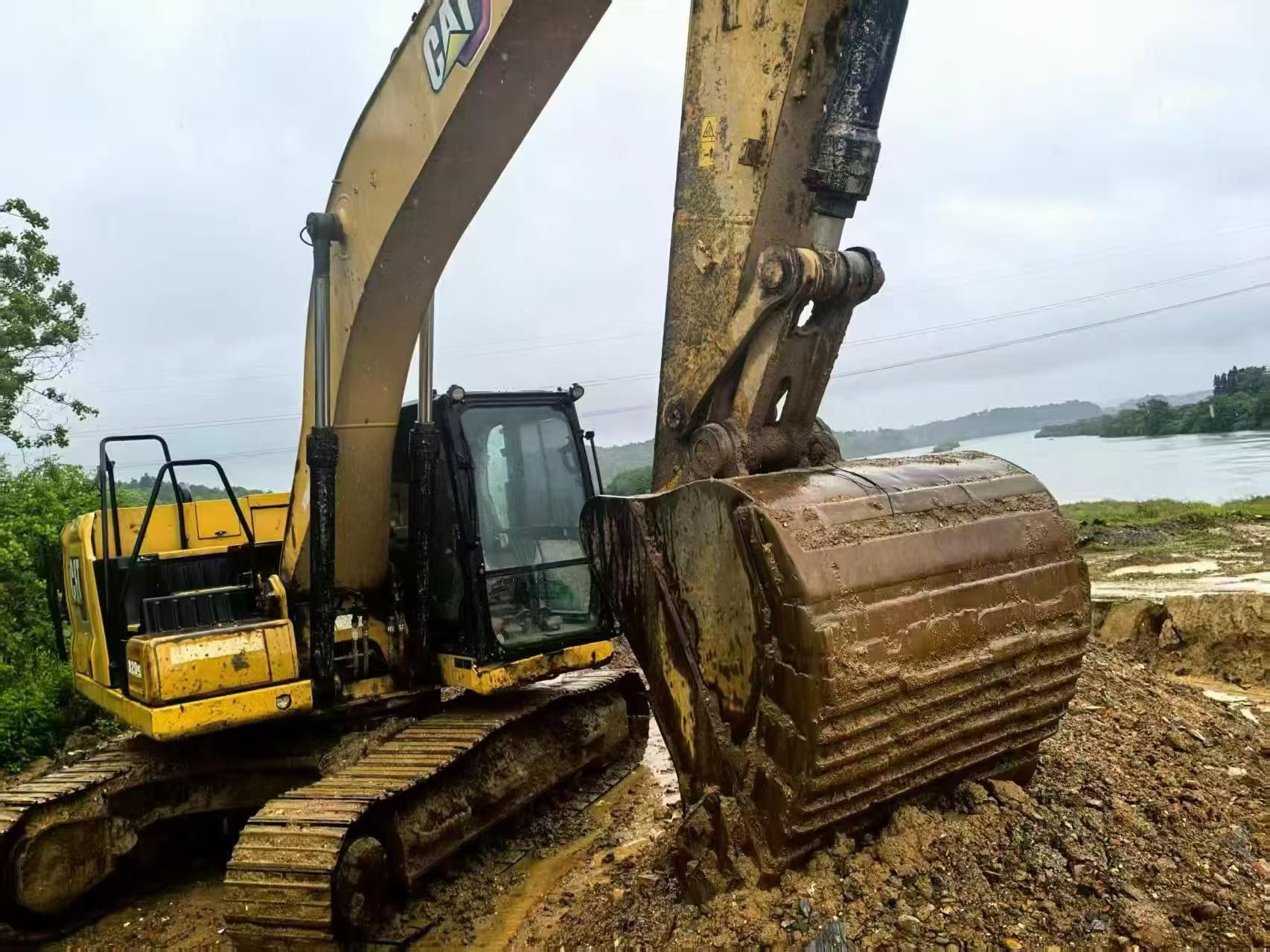 Buy Caterpillar 320GC Used Excavator / 9