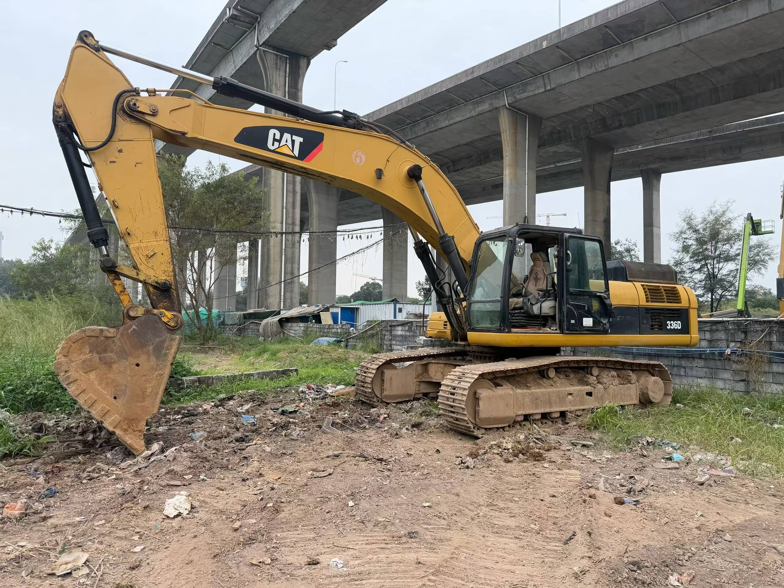 شراء حفارة Caterpillar 336E مستعملة / 7