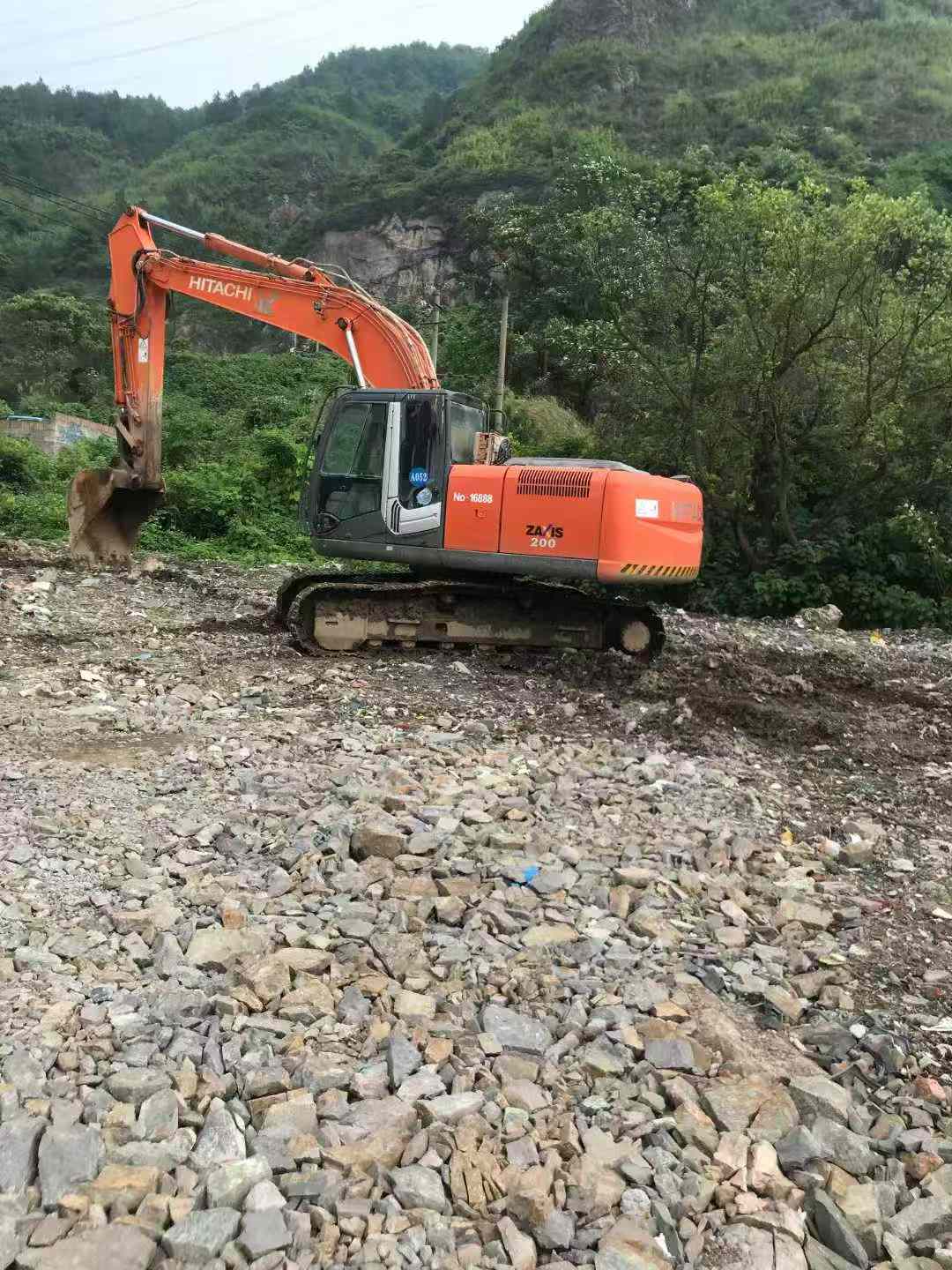 Buy Hitachi EX200-3 Used Excavator / 4
