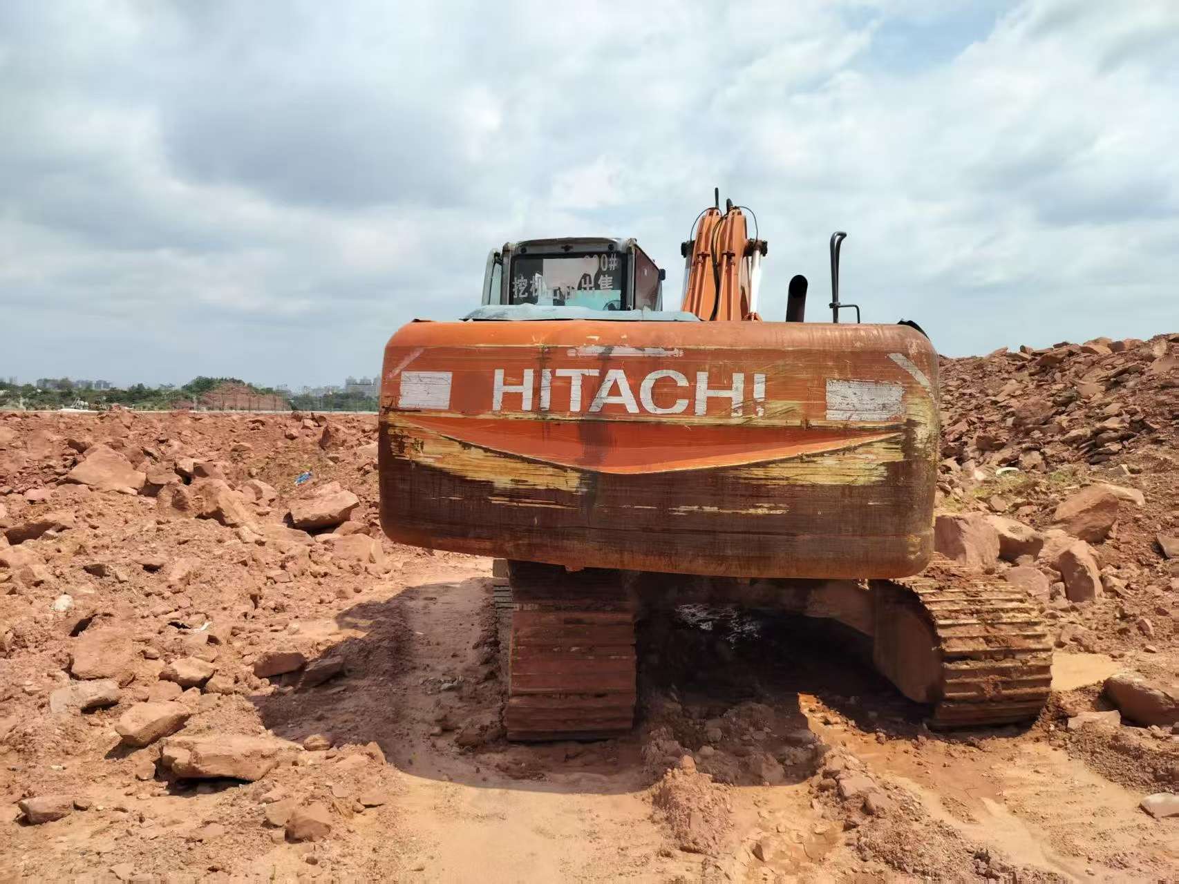 Buy Hitachi EX200-3 Used Excavator / 3 Buy Hitachi EX200-3 Used Excavator / 3