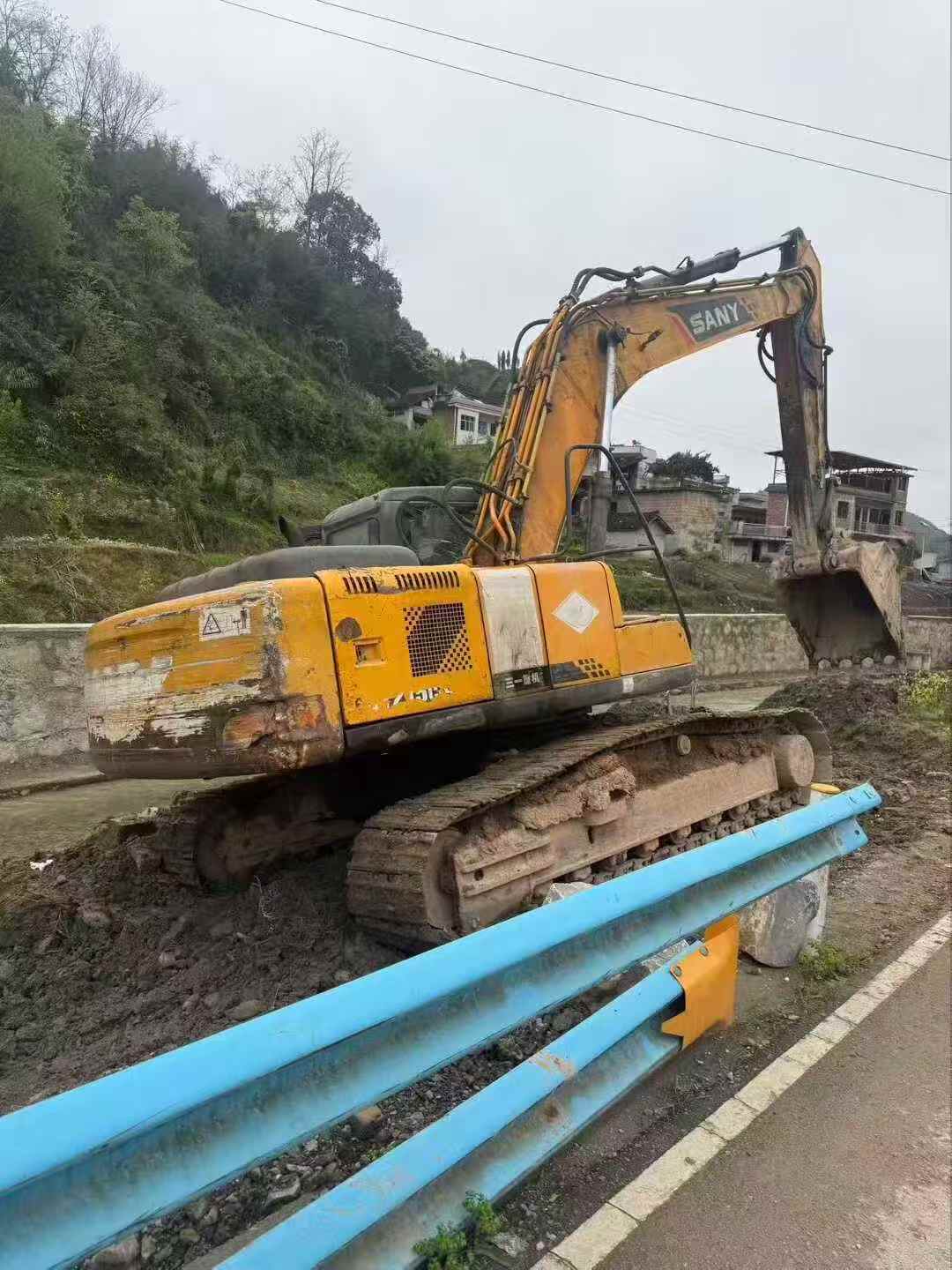 Buy Sany SY215C-8 Used Excavator / 2