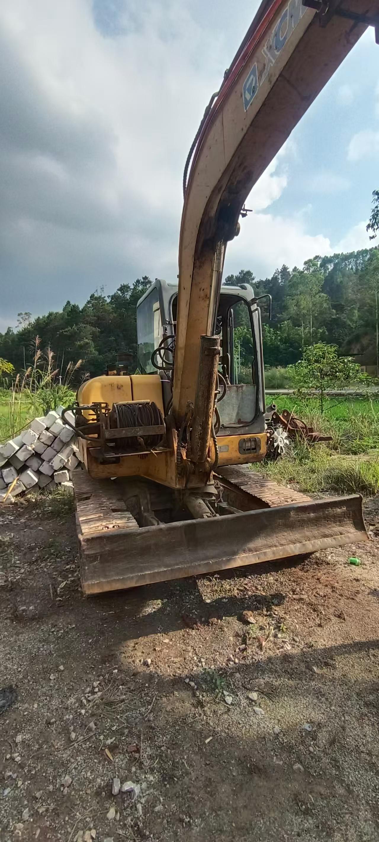 Buy XCMG LW60G Used Excavator / 4