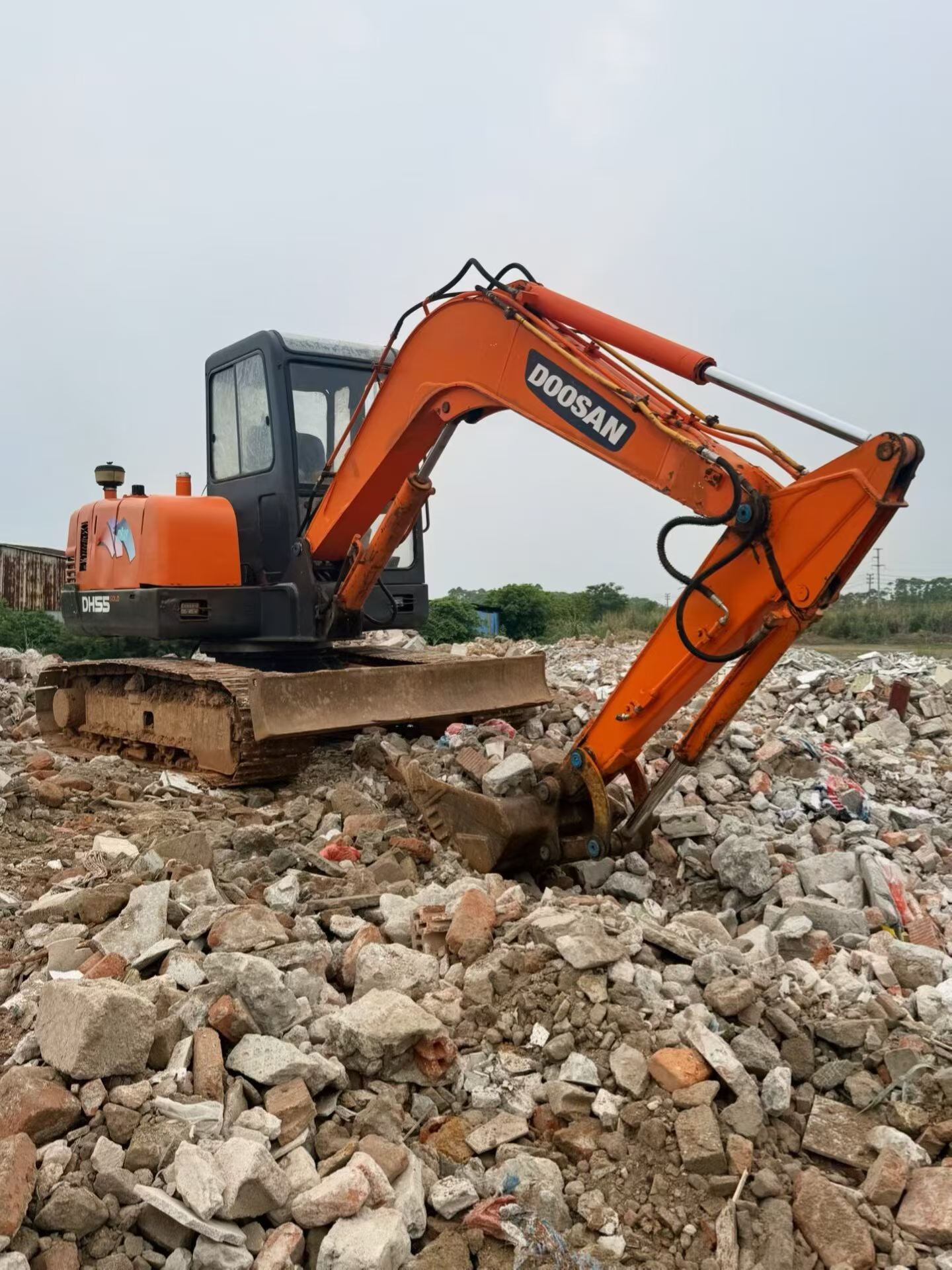 شراء حفارة Doosan DH55 مستعملة / 8