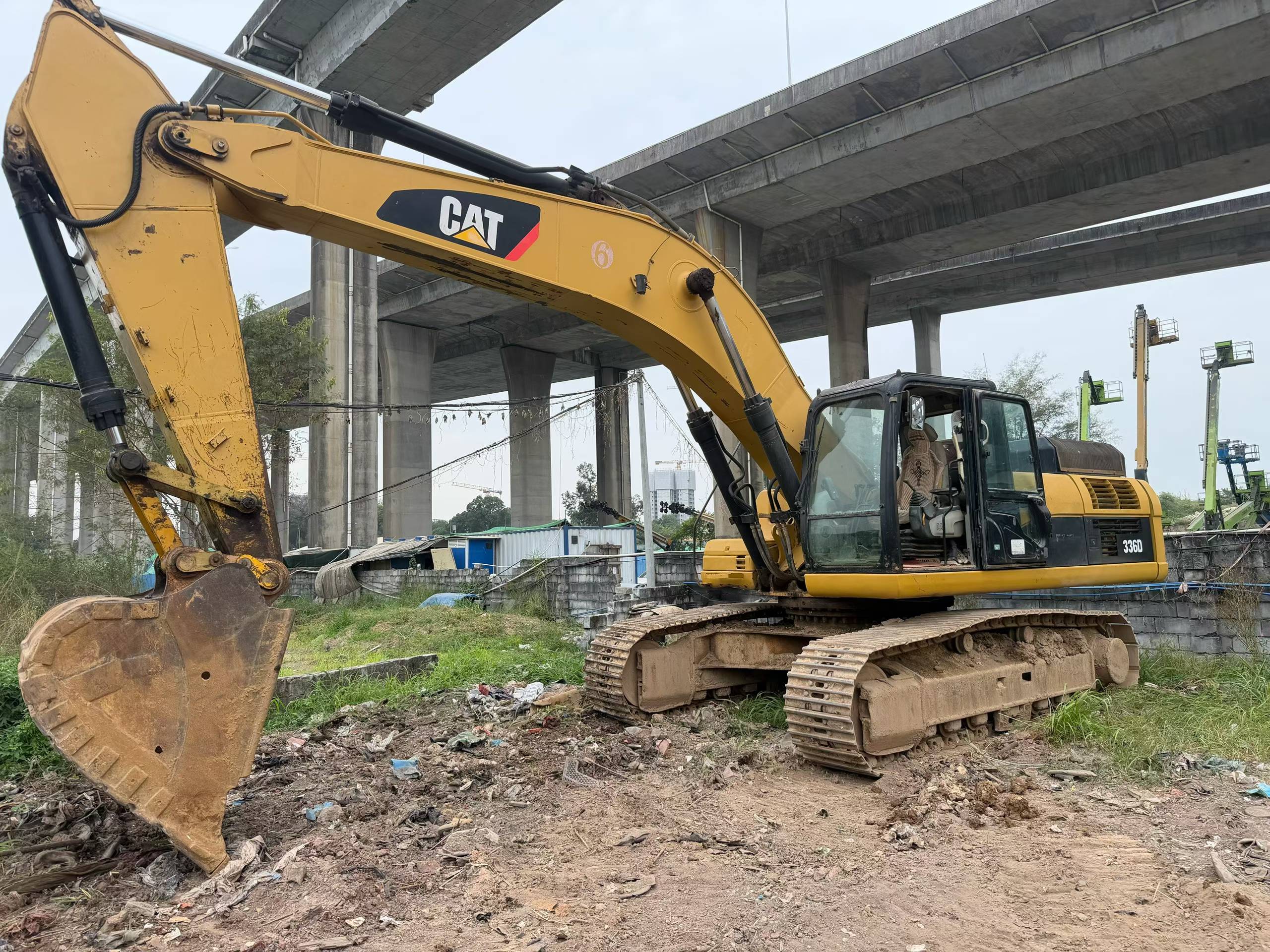 شراء حفارة Caterpillar 336E مستعملة / 4
