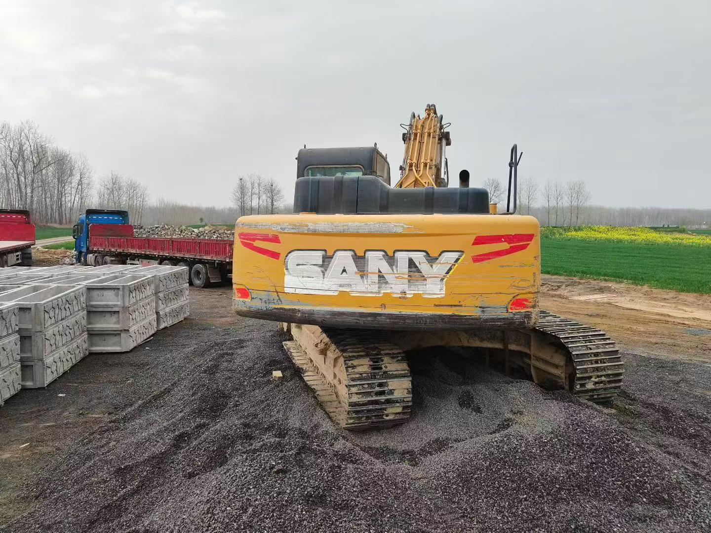 Buy Sany SY215C-8 Used Excavator / 5