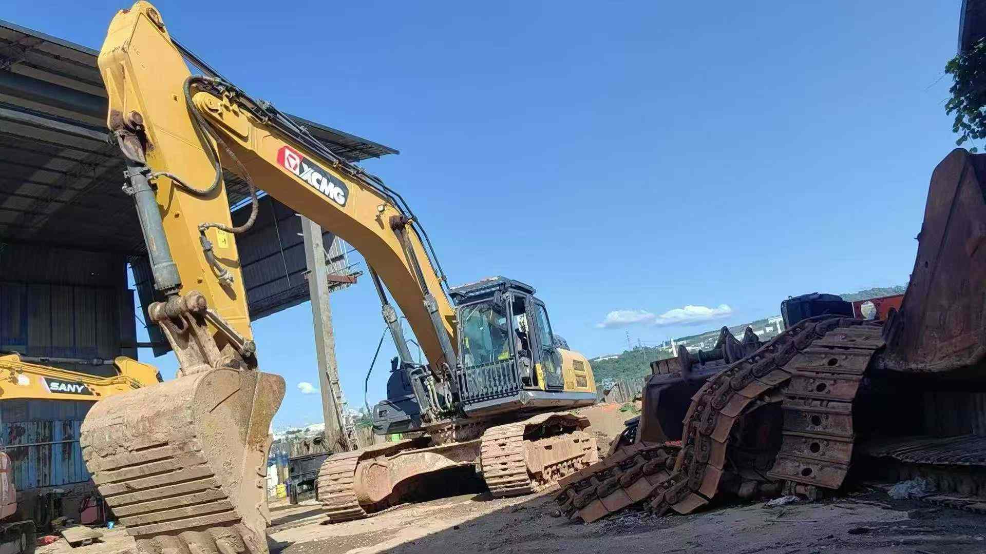 Buy XCMG XE370 Used Excavator / 5