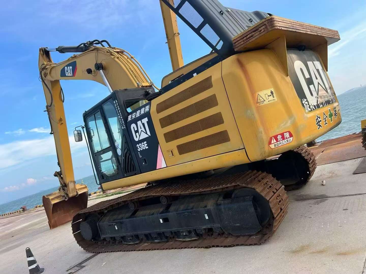 Buy Caterpillar 336E Used Excavator / 1