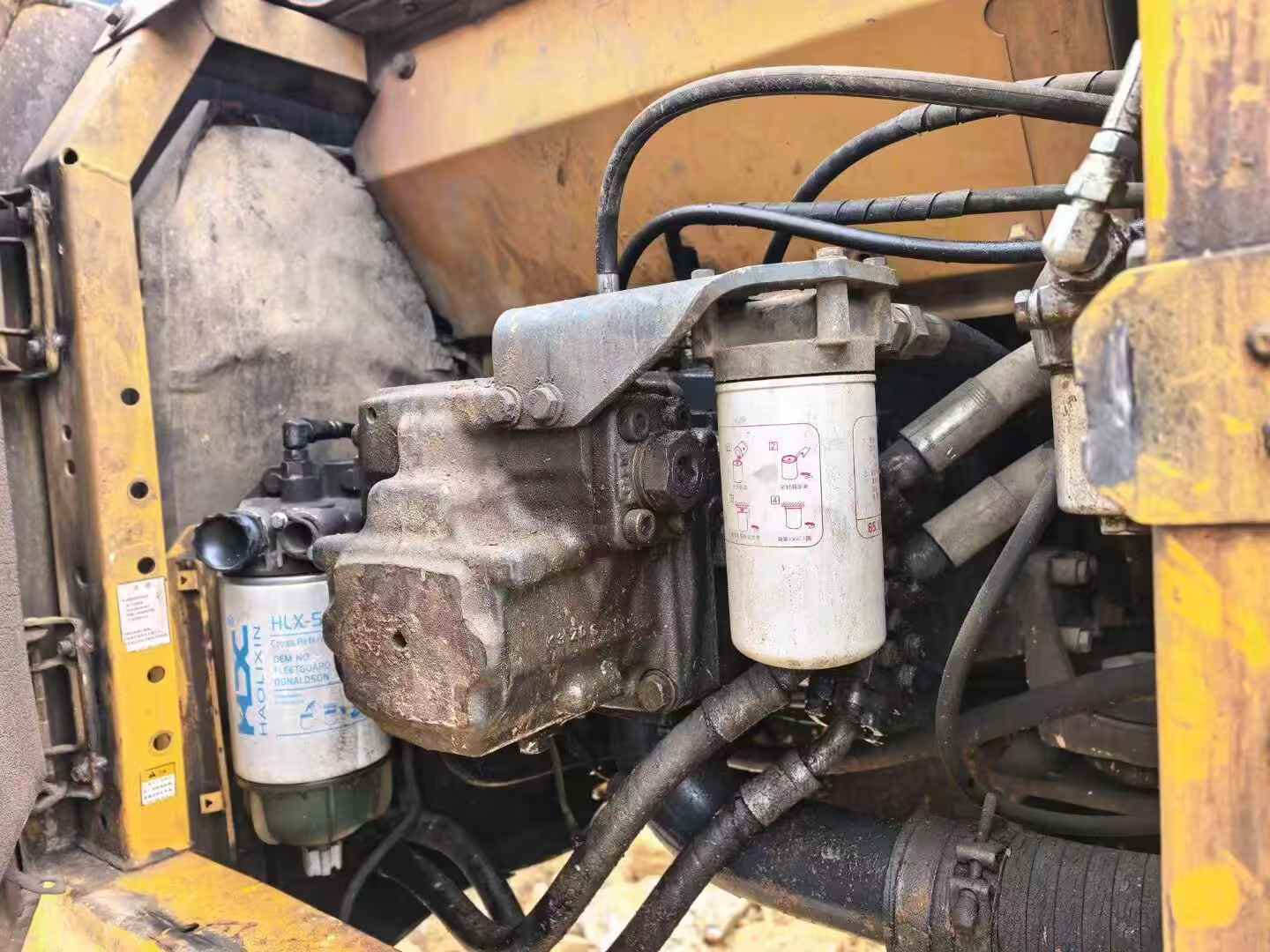 شراء حفارة Komatsu PC200 مستعملة / 4