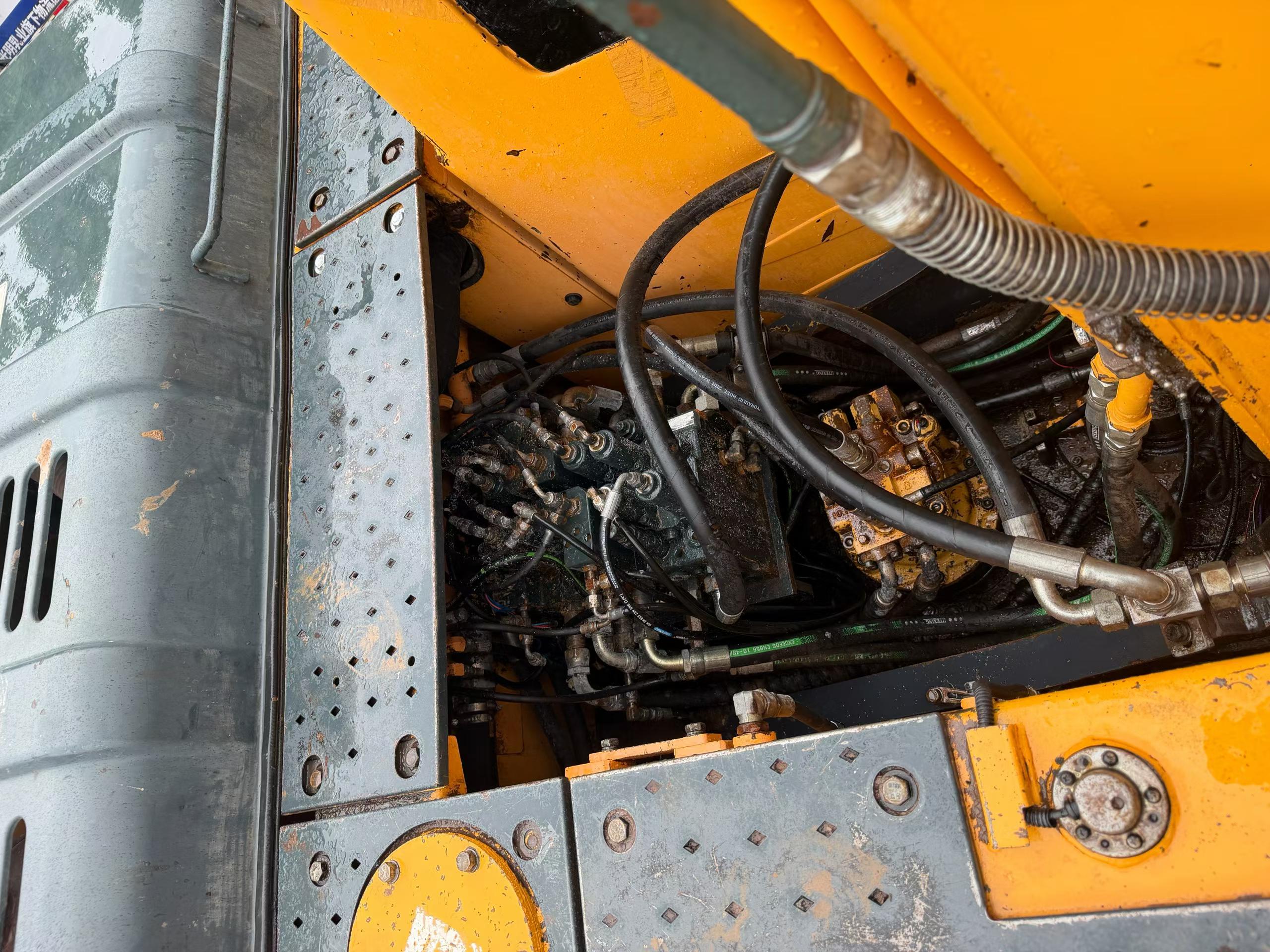 Buy Hyundai R150-7 Used Excavator / 3